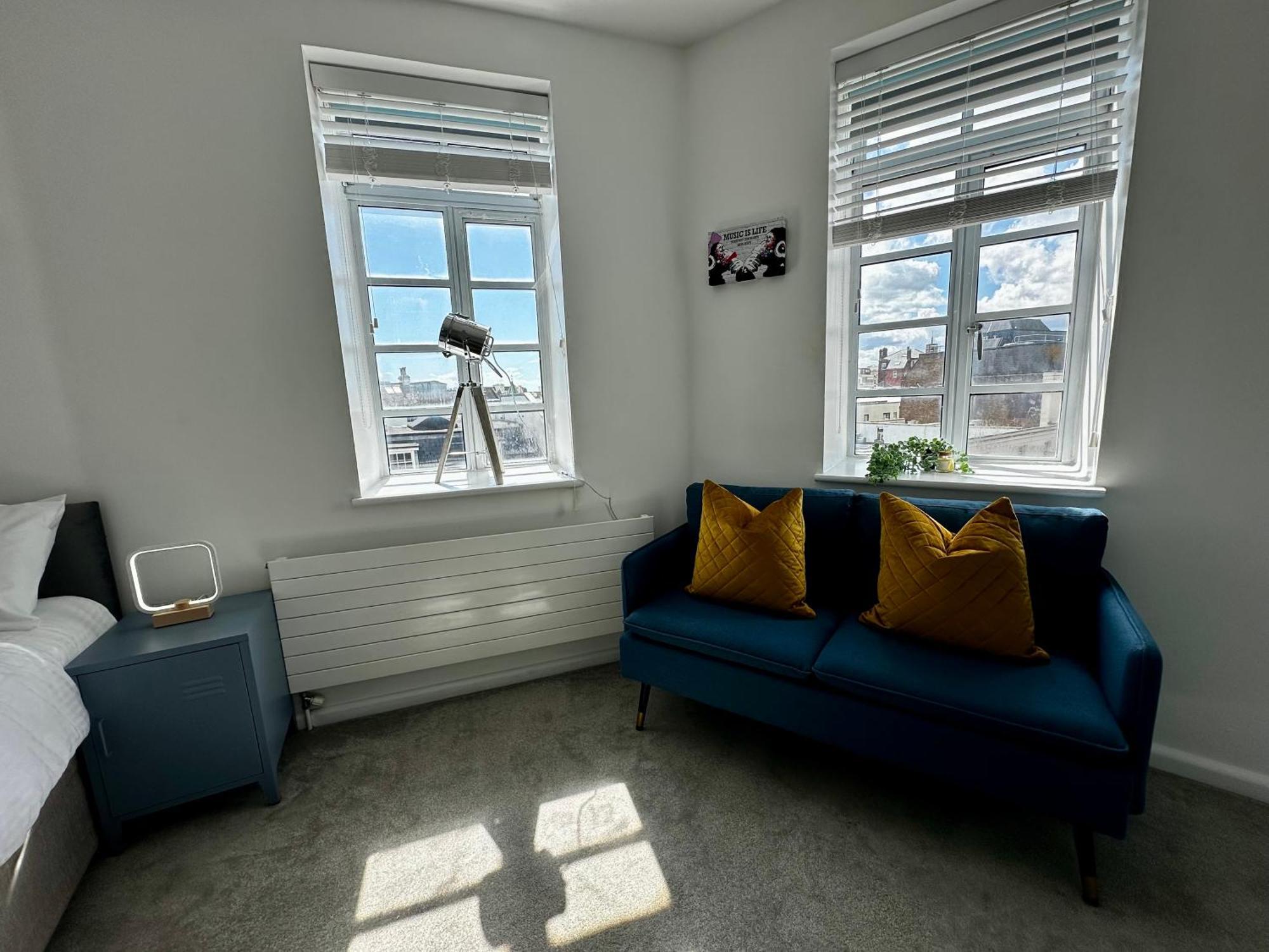 Central City View Apartment Brighton