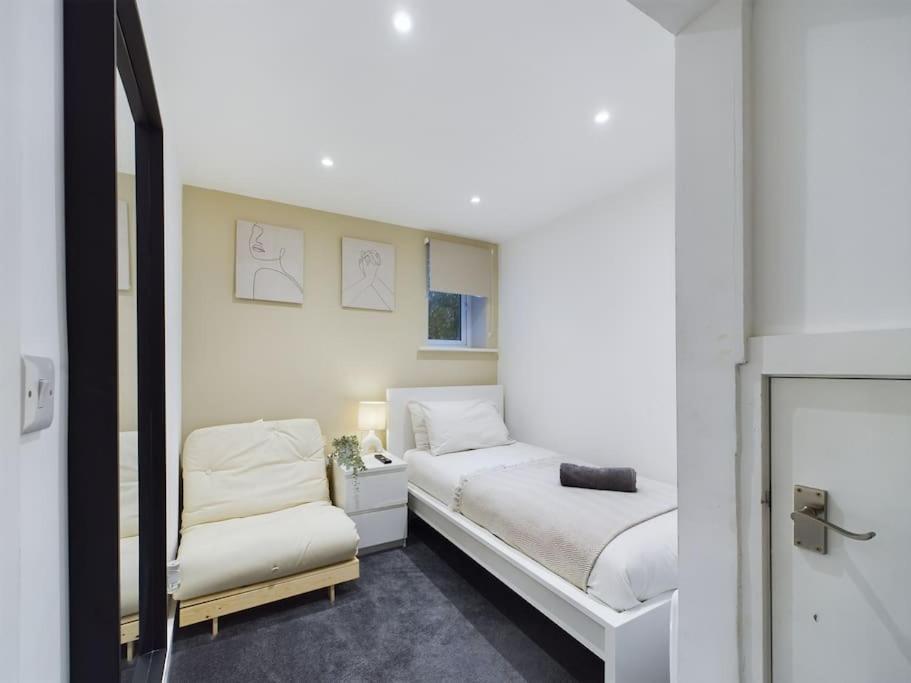 Apartment Stylish Maisonette With Hot Tub *