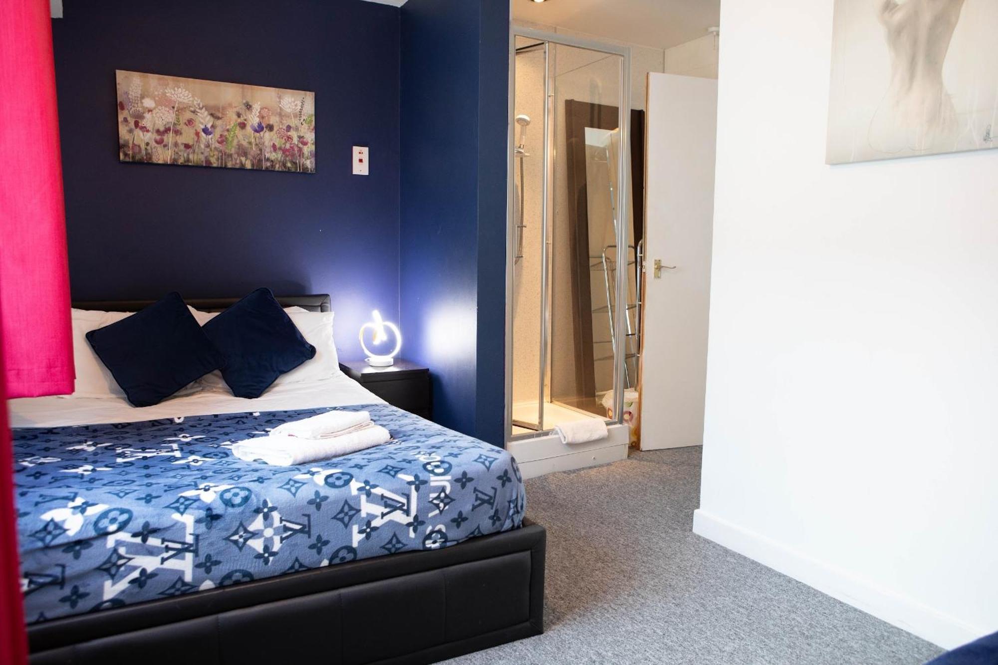 Apartment Best Location,4-Br House,Churchill Square Car Park & Sea-2 Min, Brighton Conference Centre 3 Min, Shops, Restaurants, I-360, Pier - Walking Distance