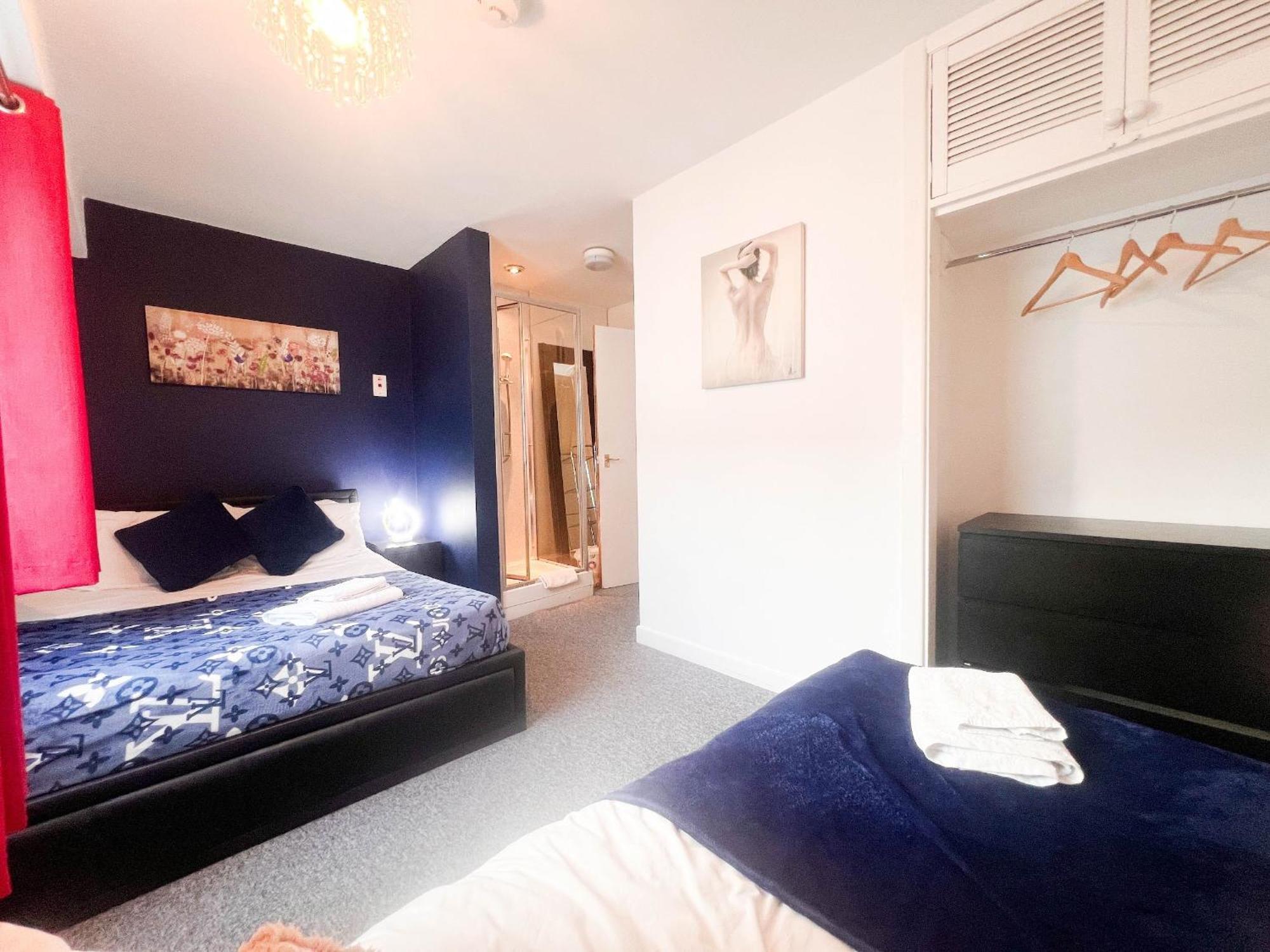 Best Location,4-Br House,Churchill Square Car Park & Sea-2 Min, Brighton Conference Centre 3 Min, Shops, Restaurants, I-360, Pier - Walking Distance