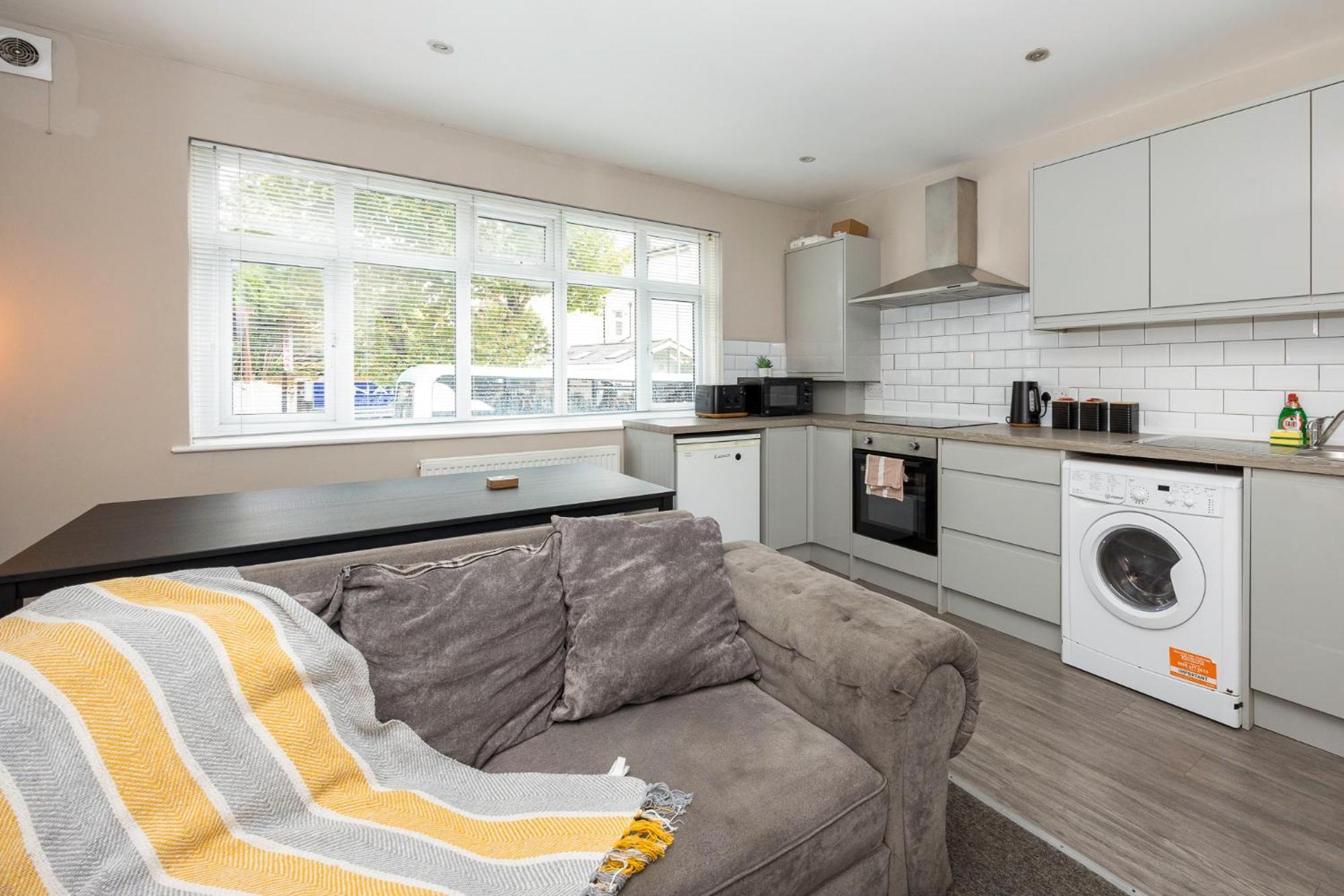 3 Bed, 3 Bath - By Primal Estates Short Lets In *