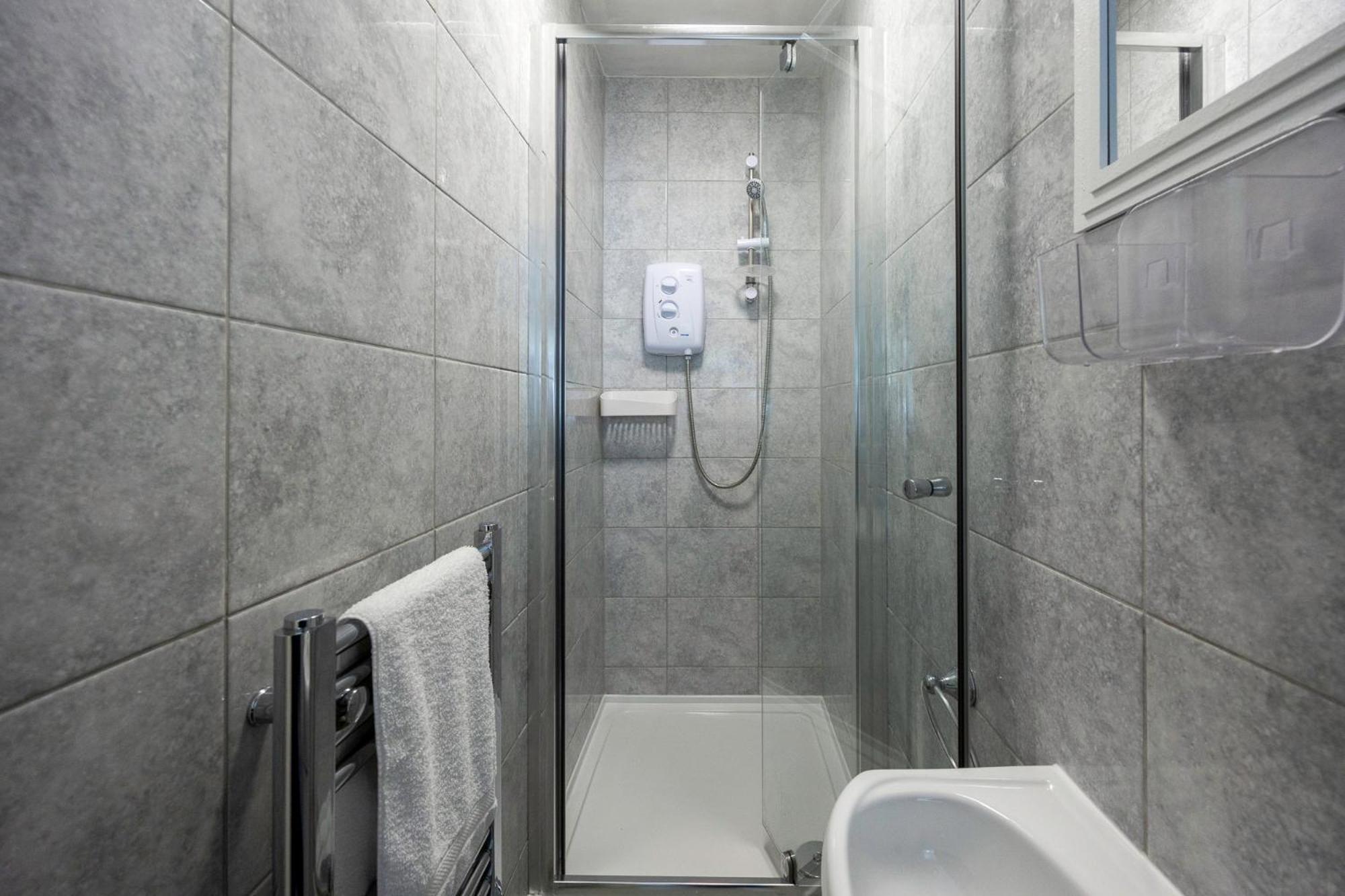 3 Bed, 3 Bath - By Primal Estates Short Lets In Apartment *