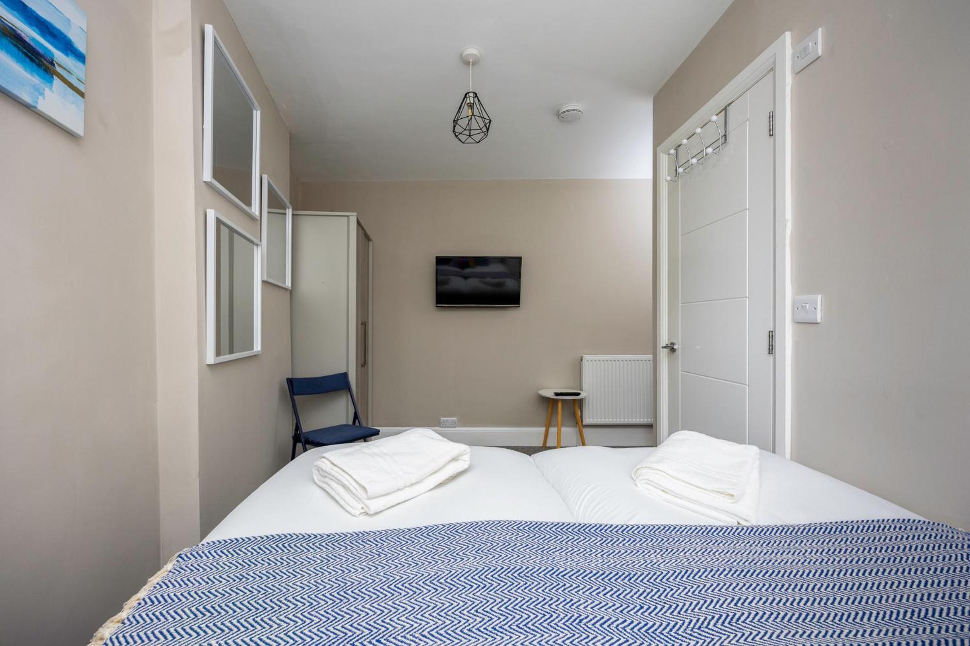 3 Bed, 3 Bath - By Primal Estates Short Lets In *