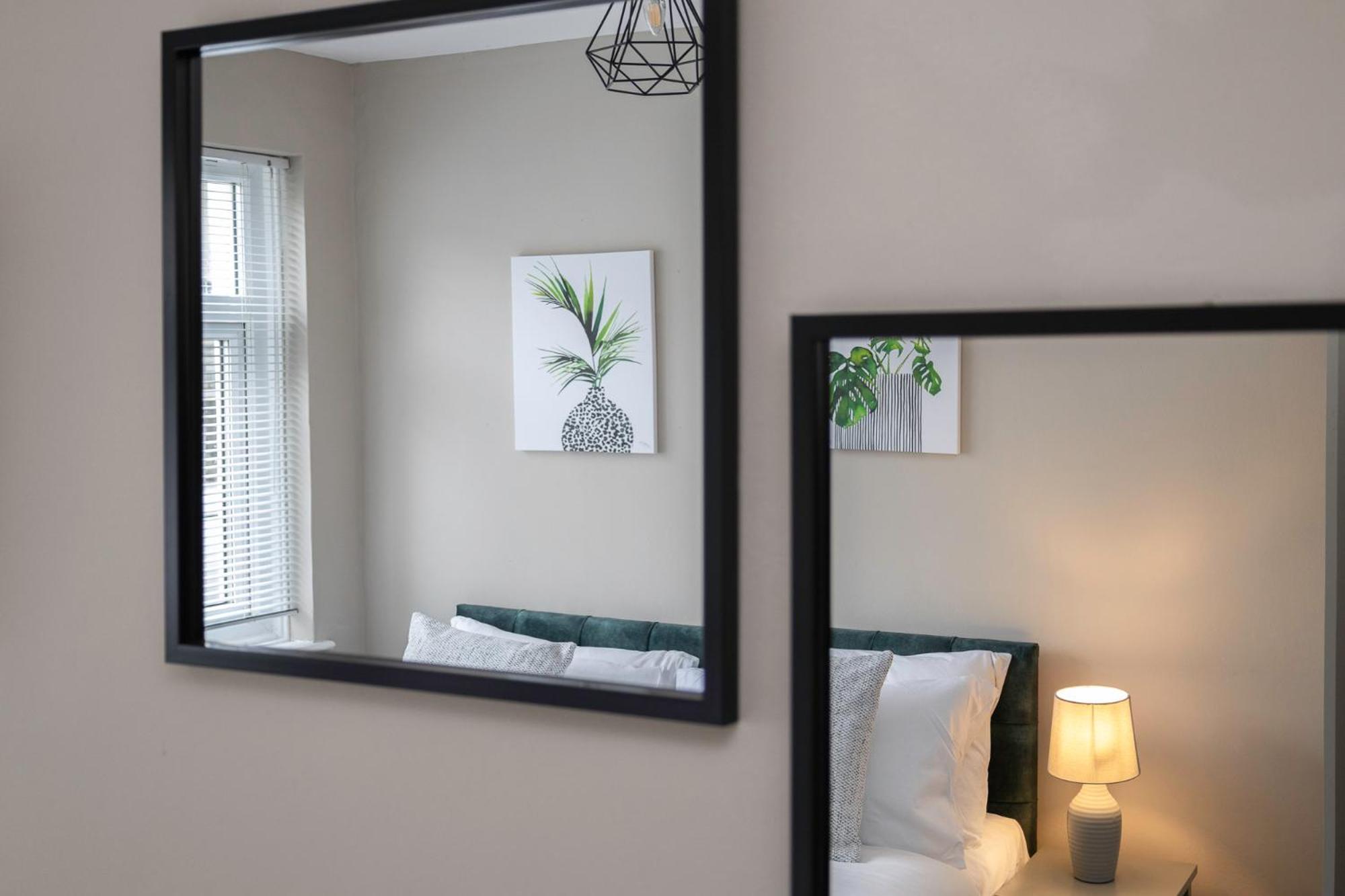3 Bed, 3 Bath - By Primal Estates Short Lets In * Brighton
