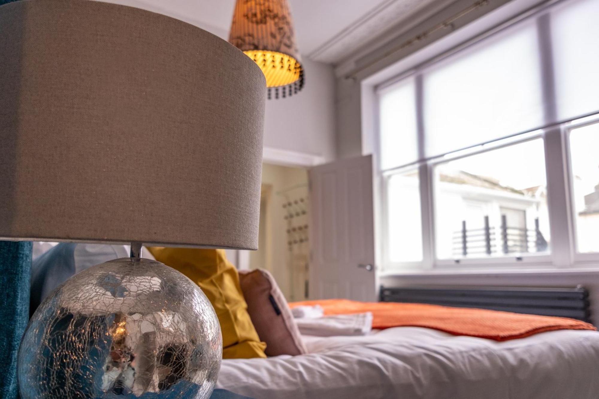 Elegant Retreat With Private Parking & Garden * Brighton