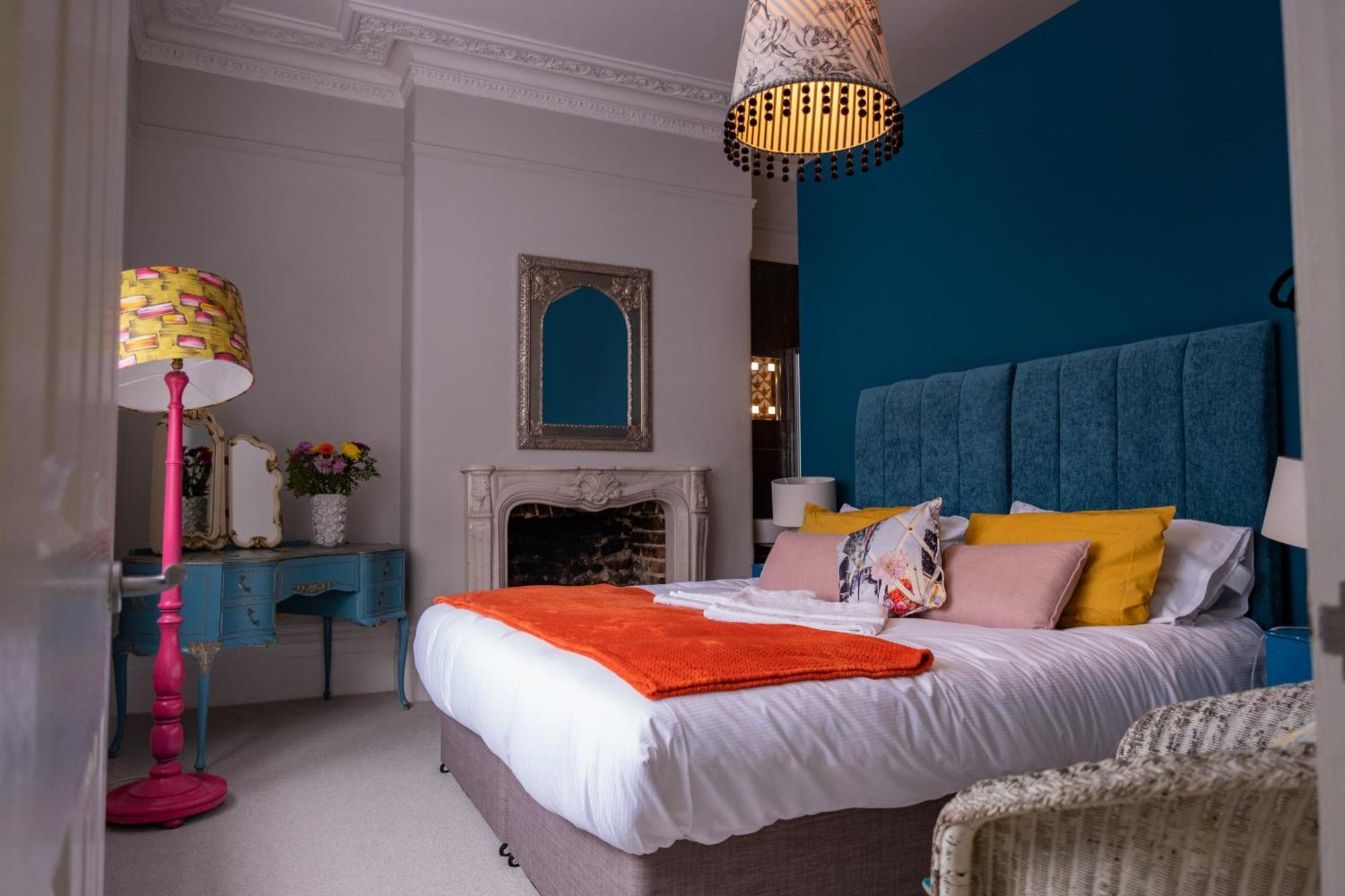 Elegant Retreat With Private Parking & Garden * Brighton