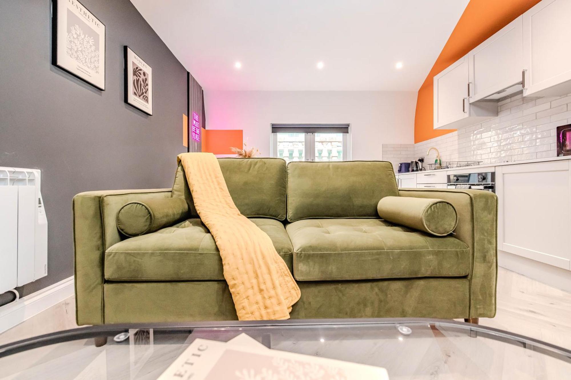 Apartment Luxury 1 Bed With Balcony In Next To Sleep 4 Brighton
