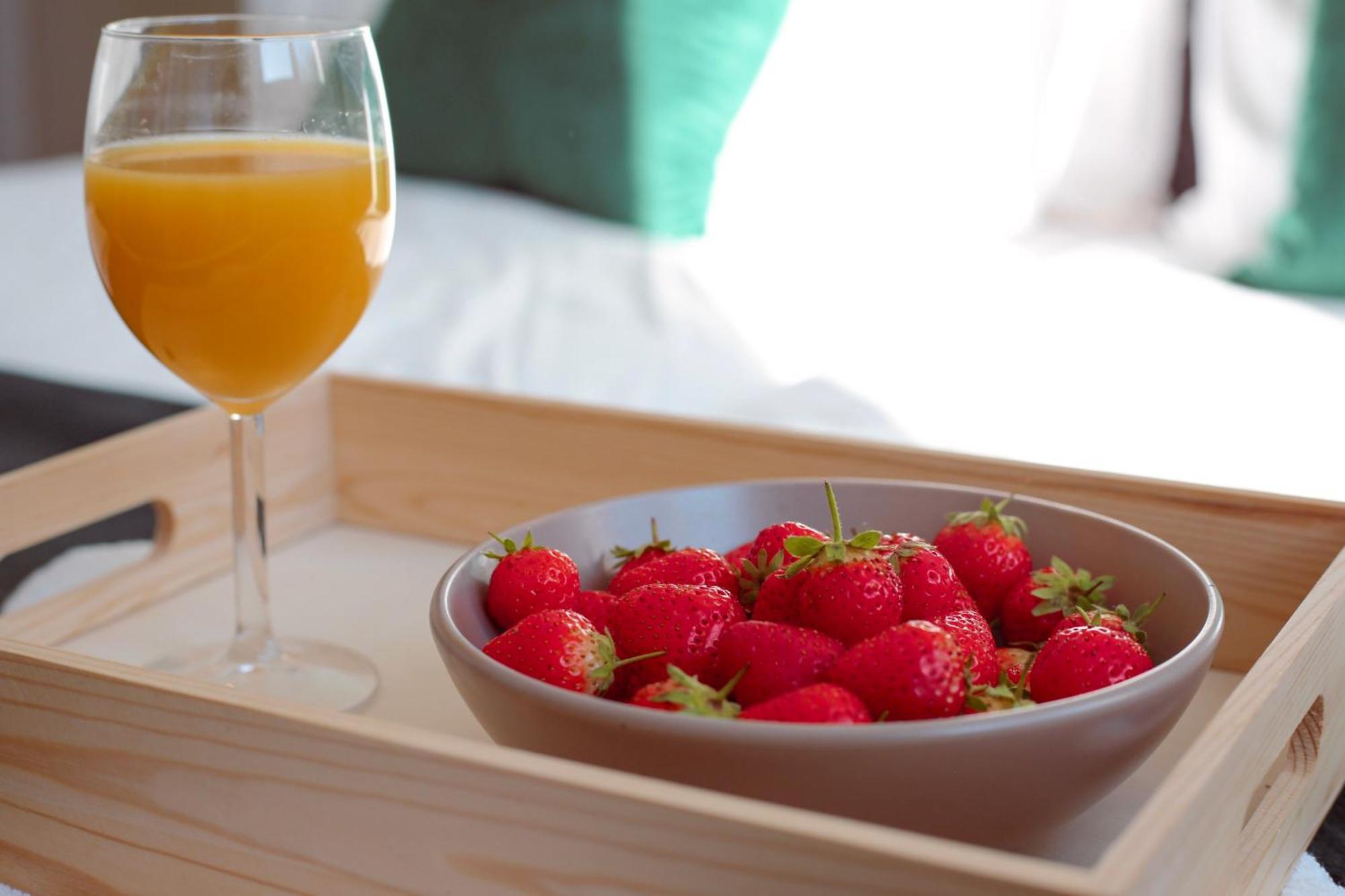 Apartment Three Bedroom House By Peacegrove Homes Short Lets & Serviced With Free Wifi & Pet Friendly Brighton