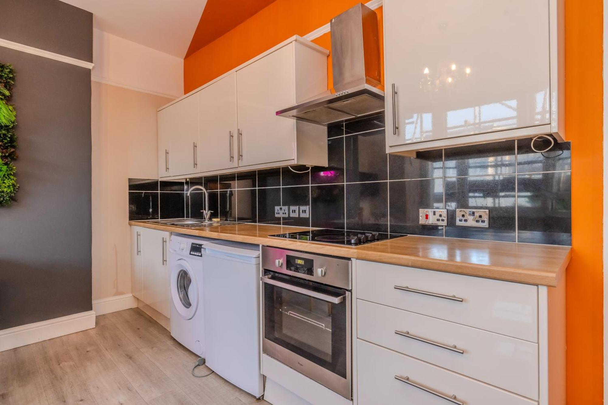 2bedroom 1 Bathroom Flat Next To