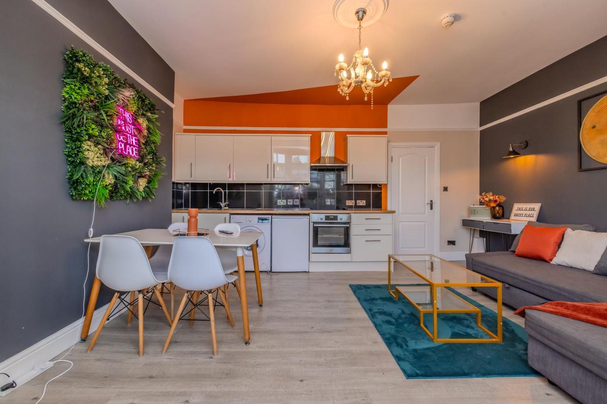 2bedroom 1 Bathroom Flat Next To Apartment