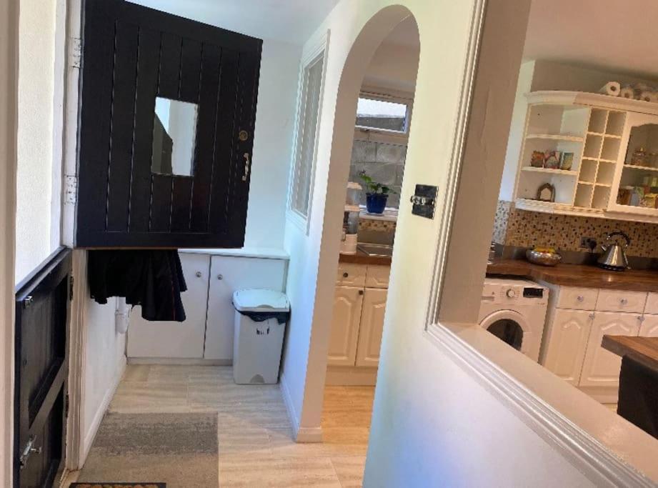 Lovely One Bed With Garden Apartment
