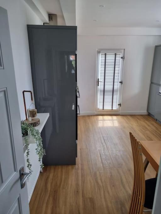 Apartment Chic In By The Lanes