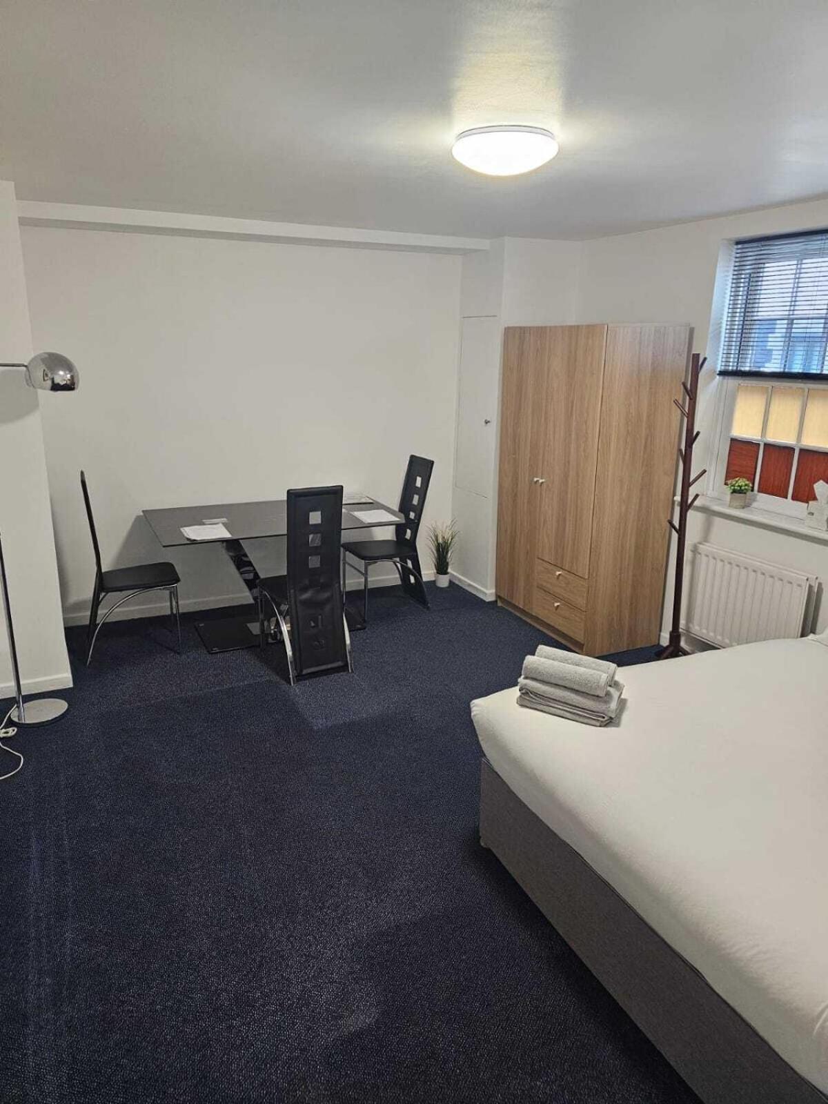 Queens Place -