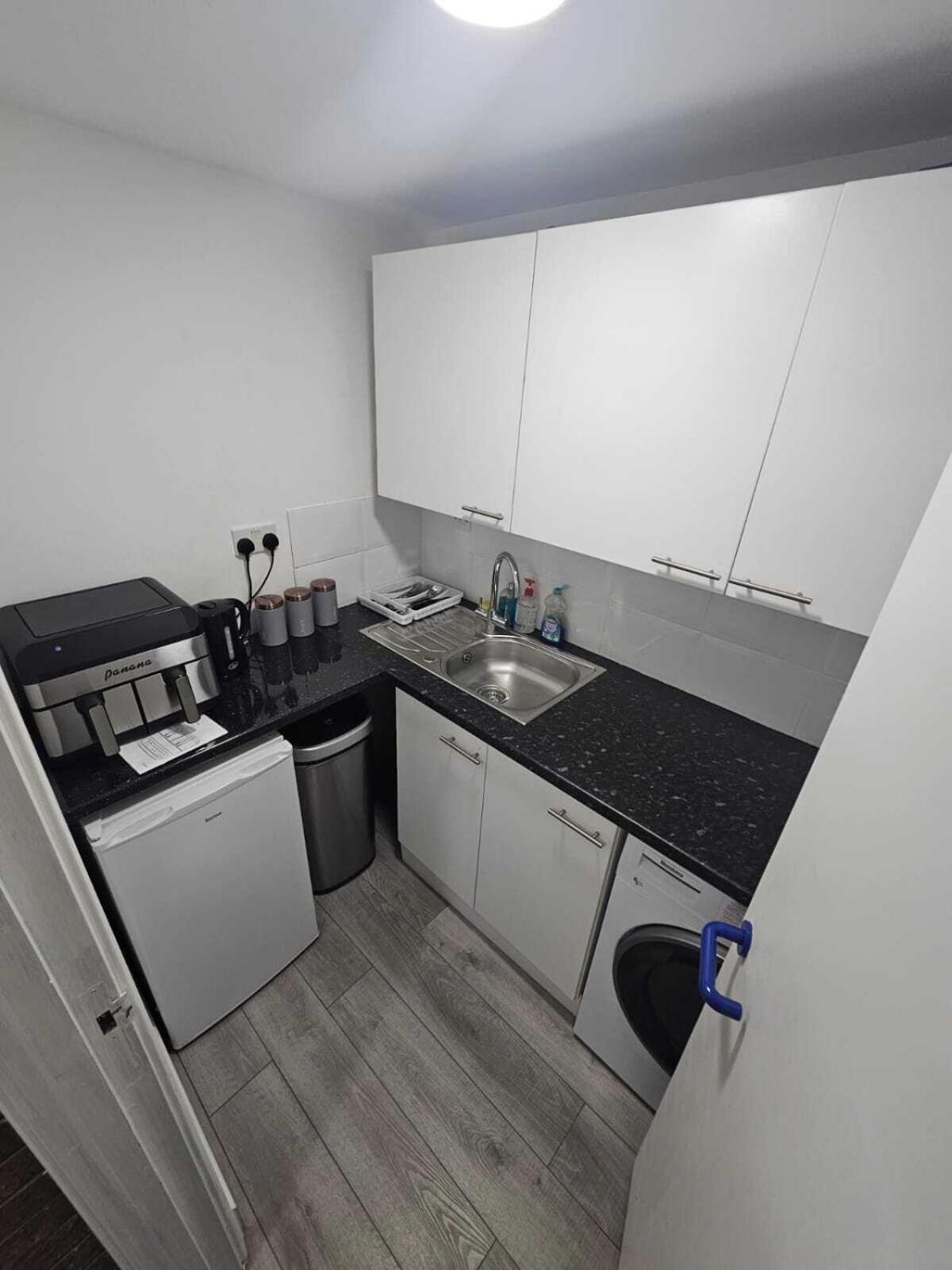 Queens Place - * Brighton