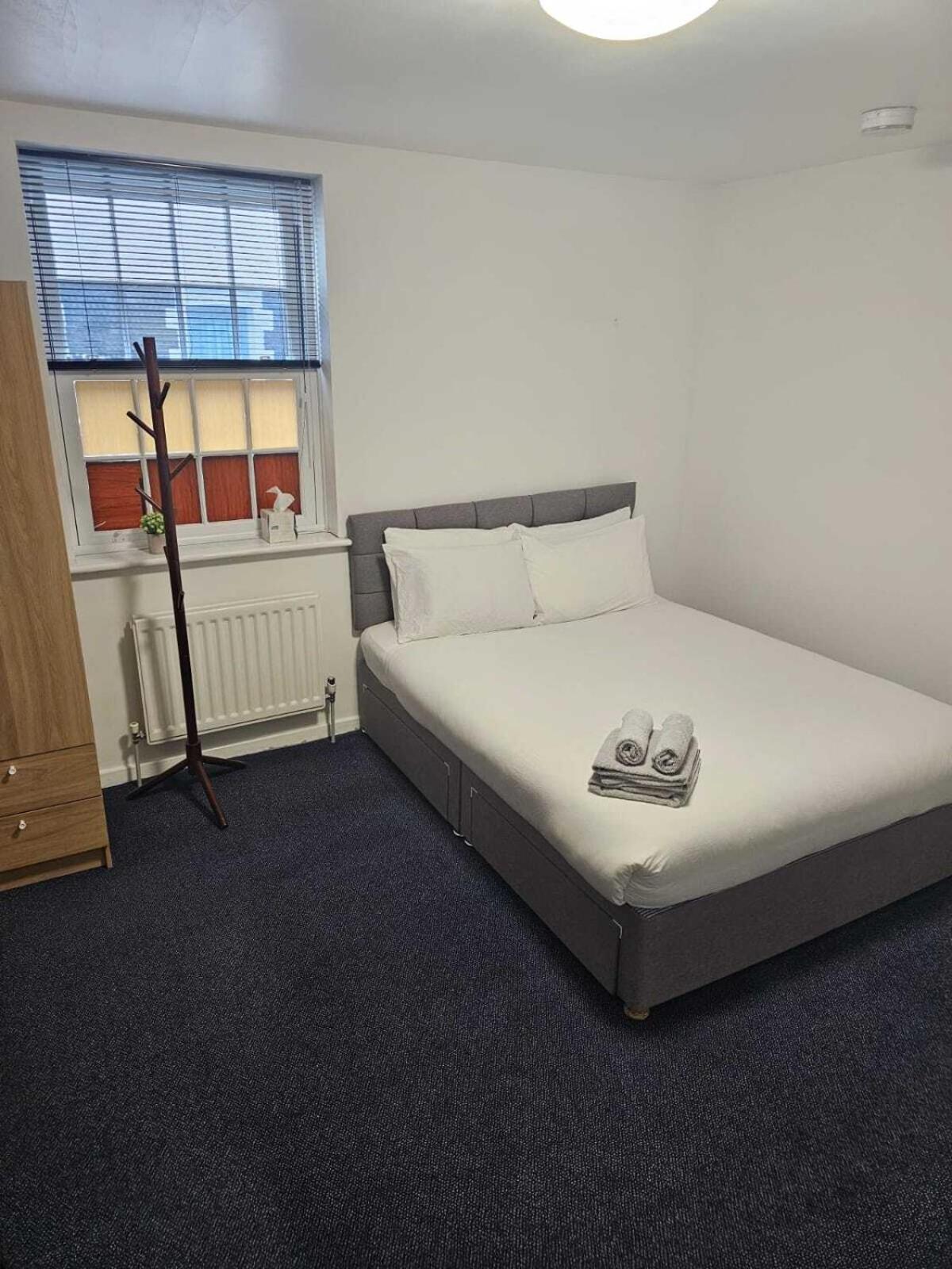 Queens Place - *