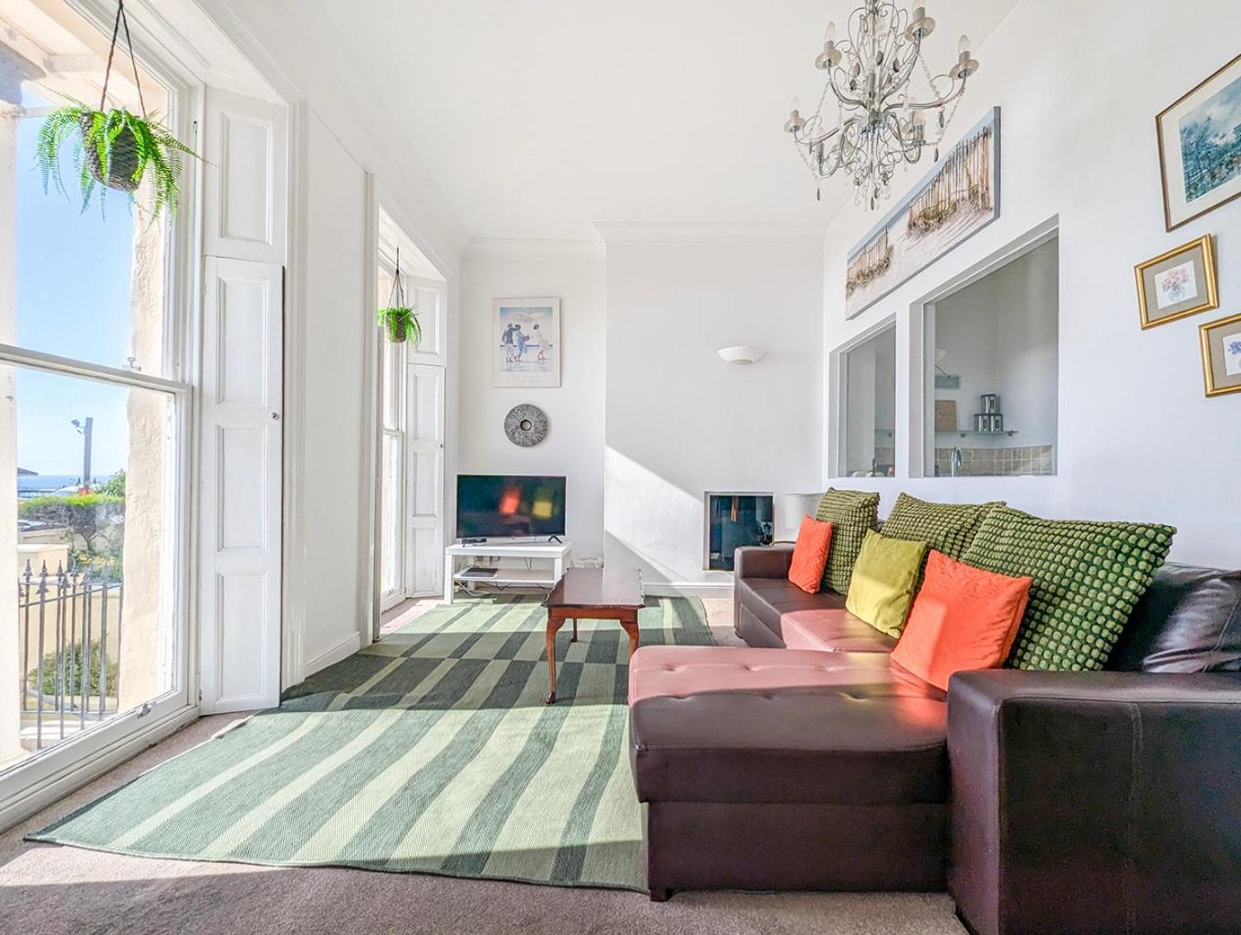 Marine Parade Sea View - By Lets Apartment *