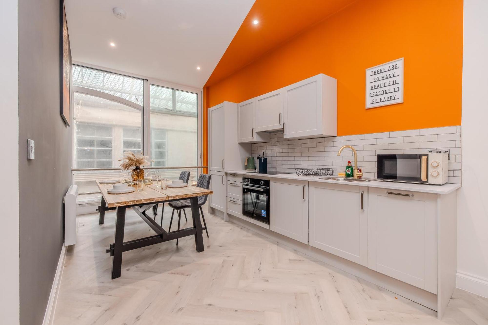 Apartment Stylish 3-bedroom Flat Near And Iconic Lanes Brighton