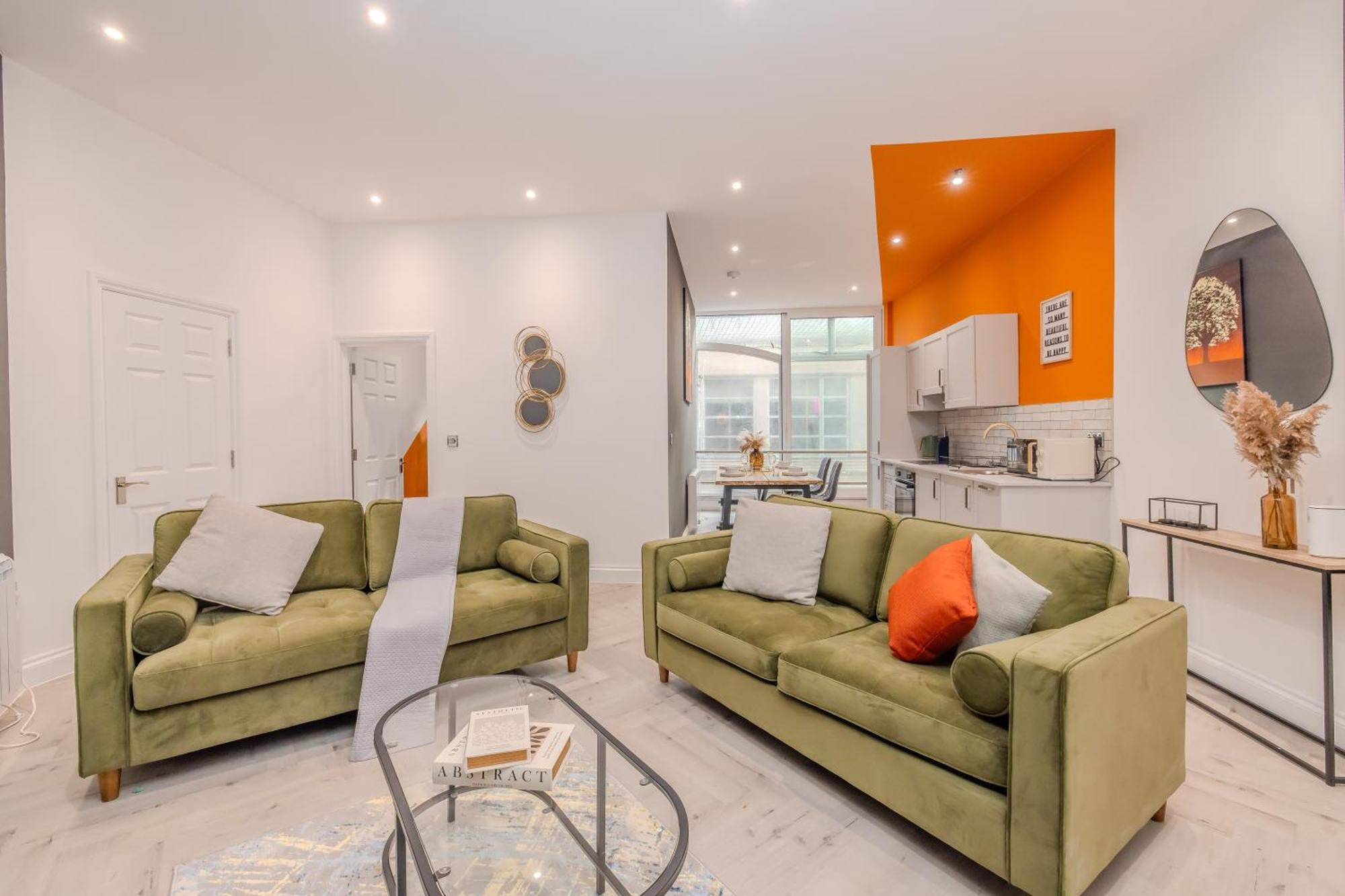 Stylish 3-bedroom Flat Near And Iconic Lanes Apartment *