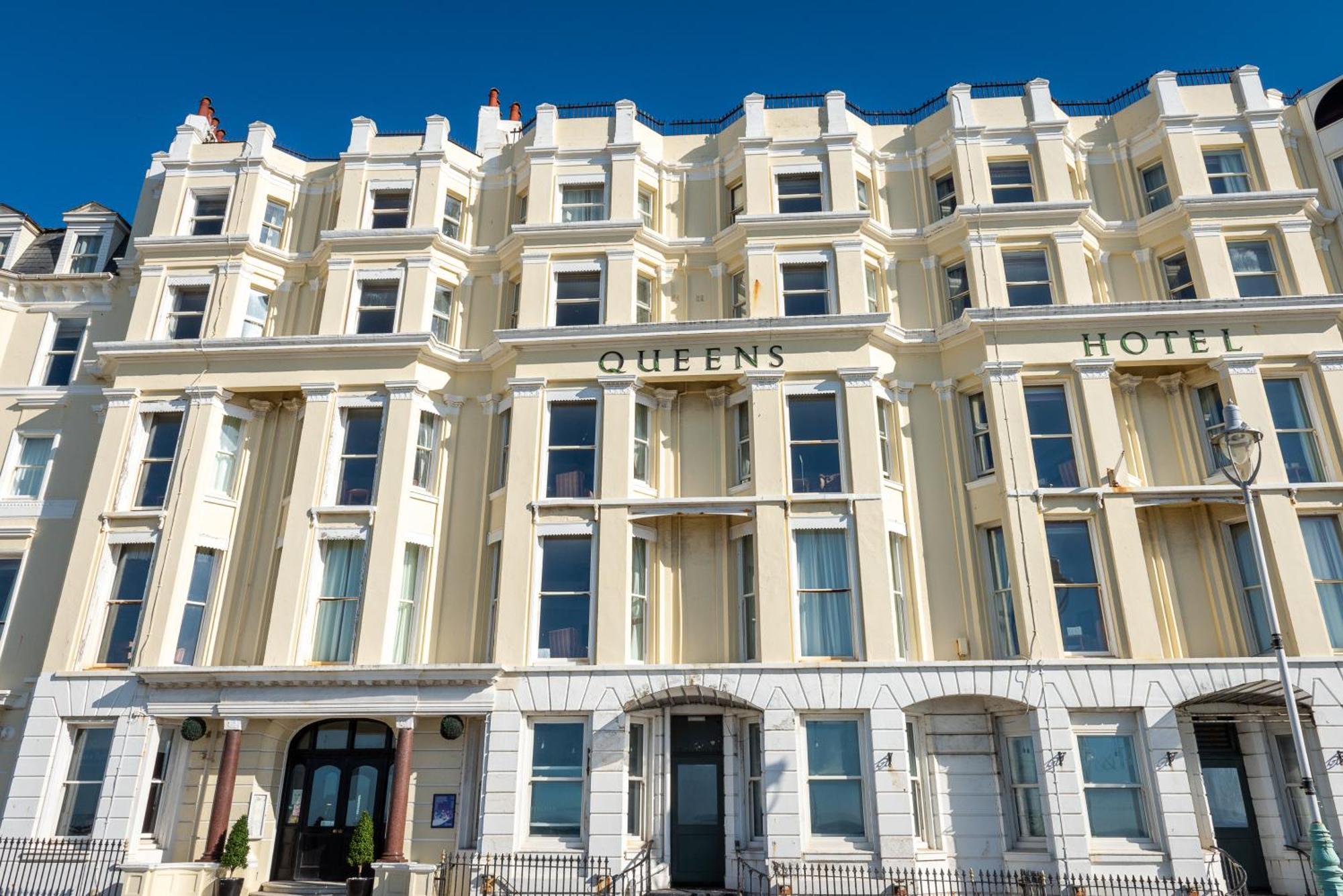 Queens & Hotel Brighton