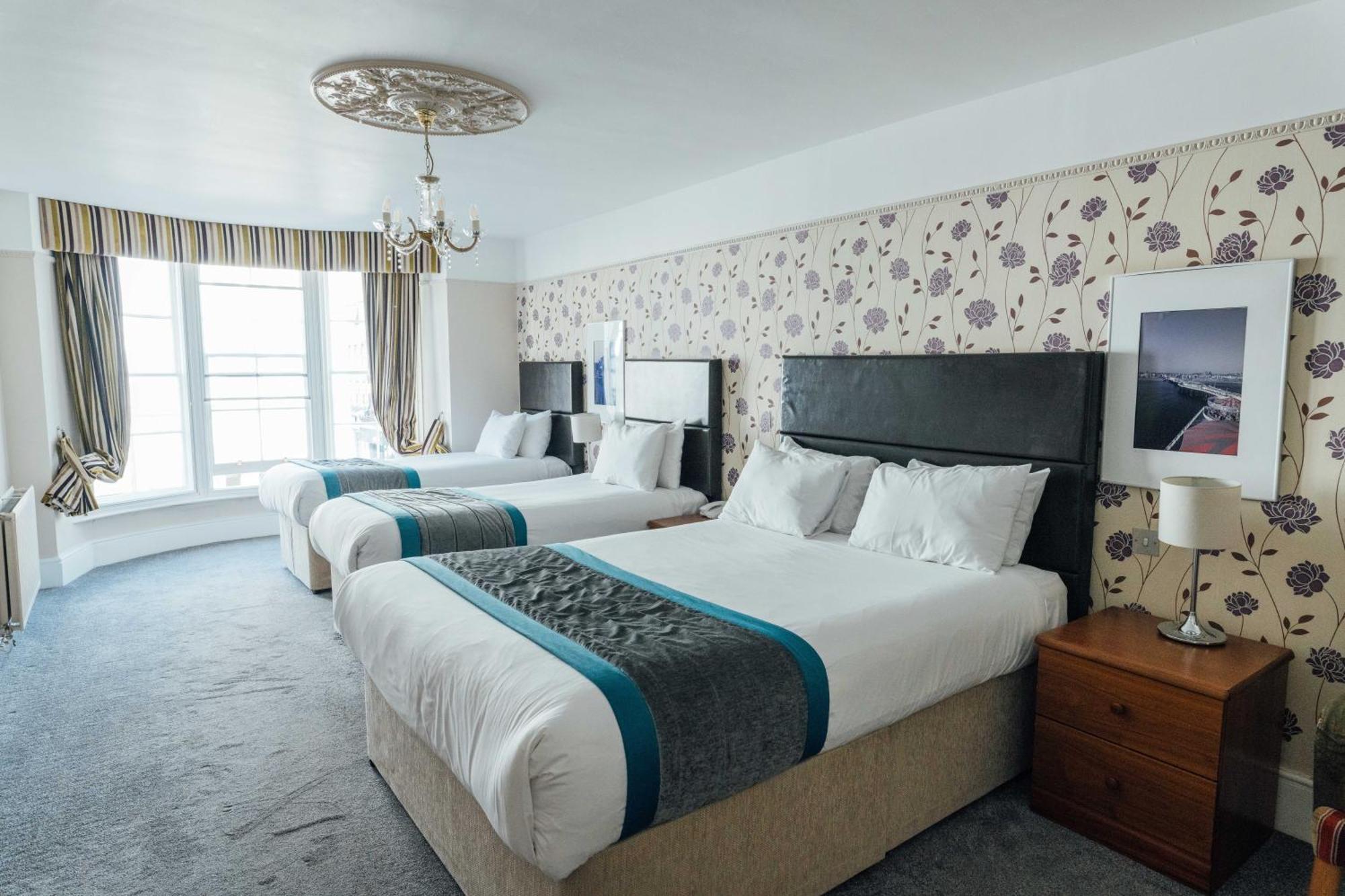 Queens & Hotel 3*