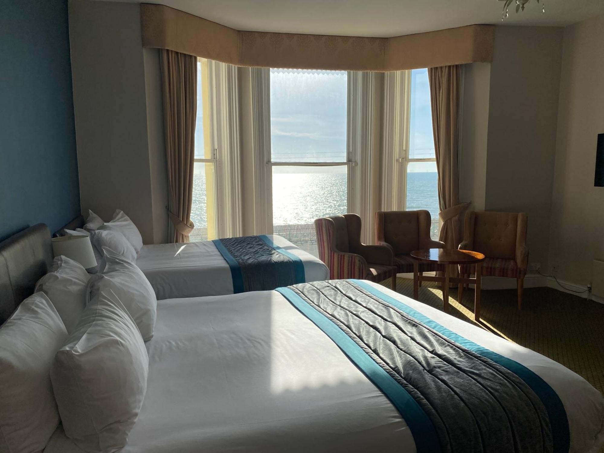 Hotel Queens & 3*