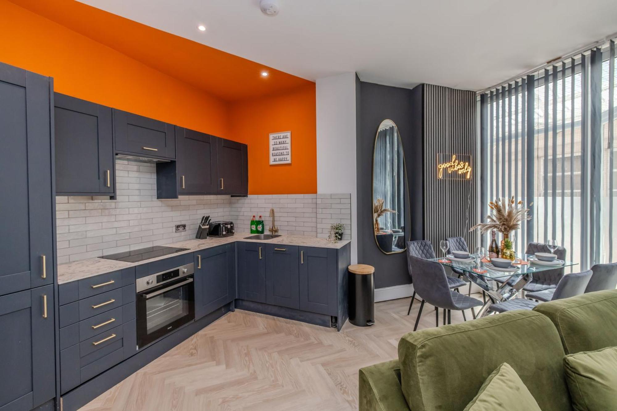 Beautiful Pad I Three Bedrooms I 2 Bathroom I Next To I Slp 10 Apartment *