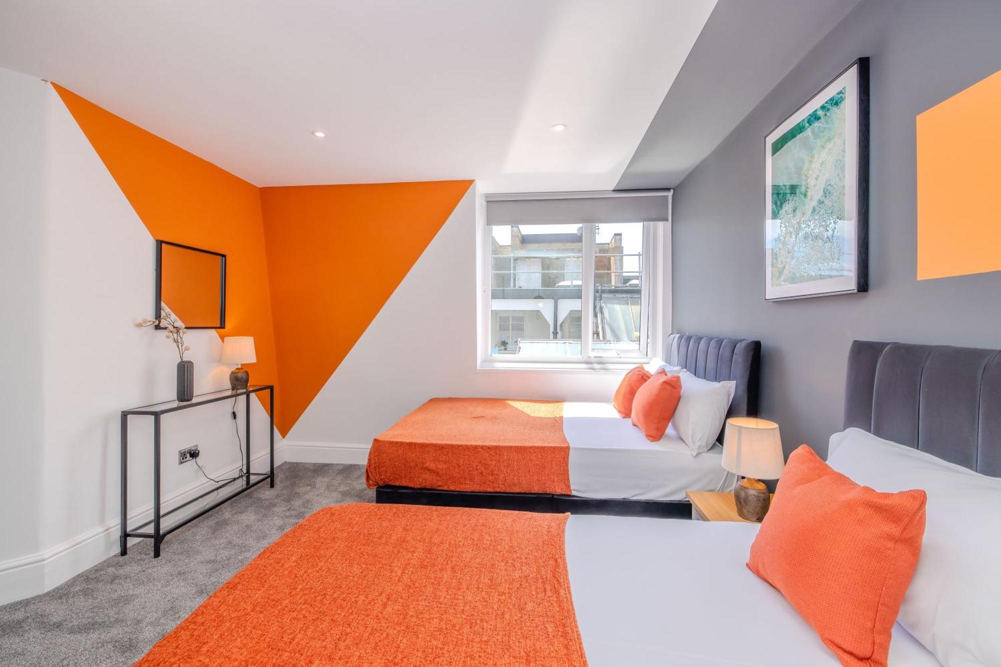Apartment Beautiful Pad I Three Bedrooms I 2 Bathroom I Next To I Slp 10 Brighton