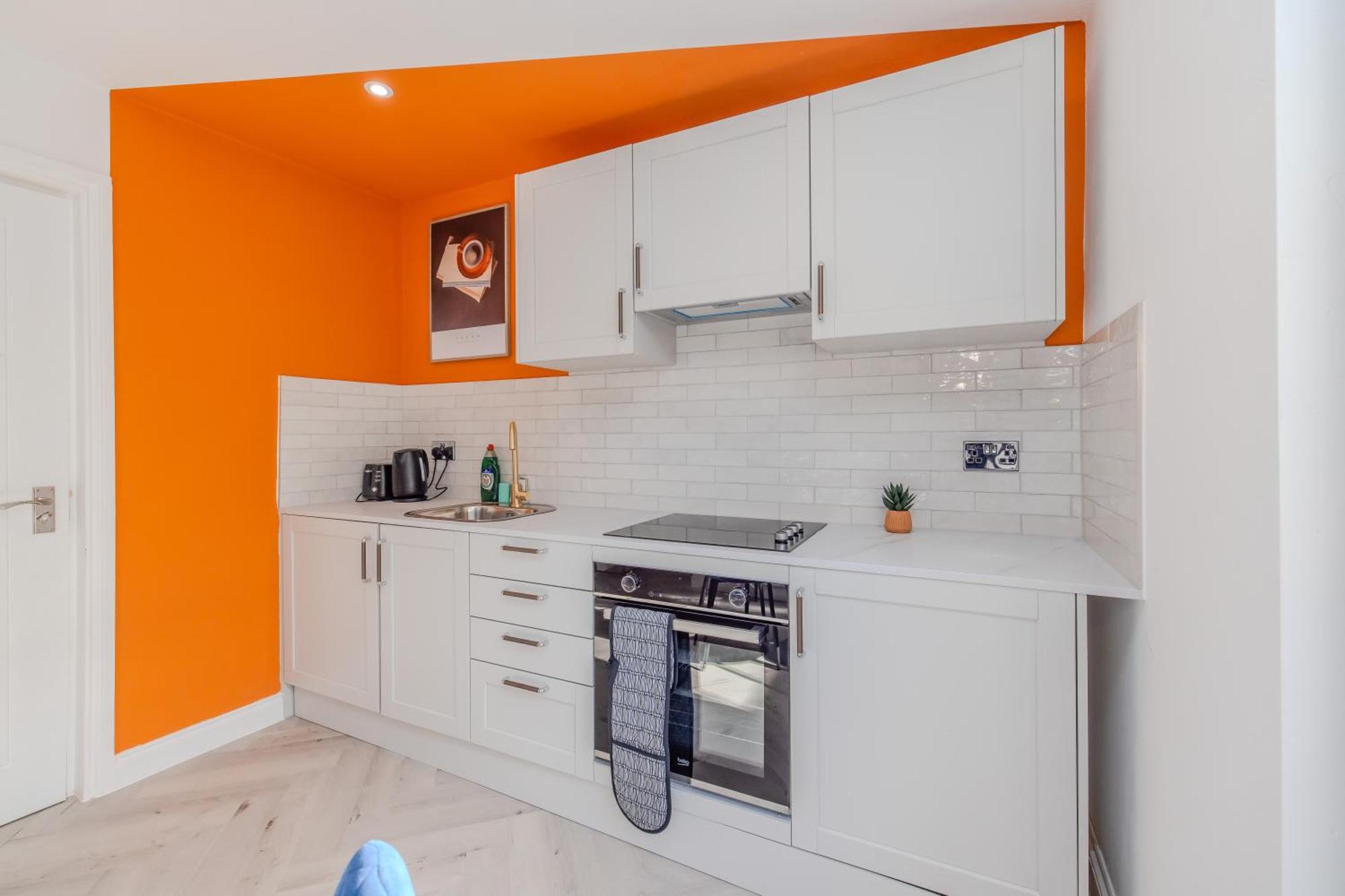 Apartment Spacious Next To Sleep 6 Brighton
