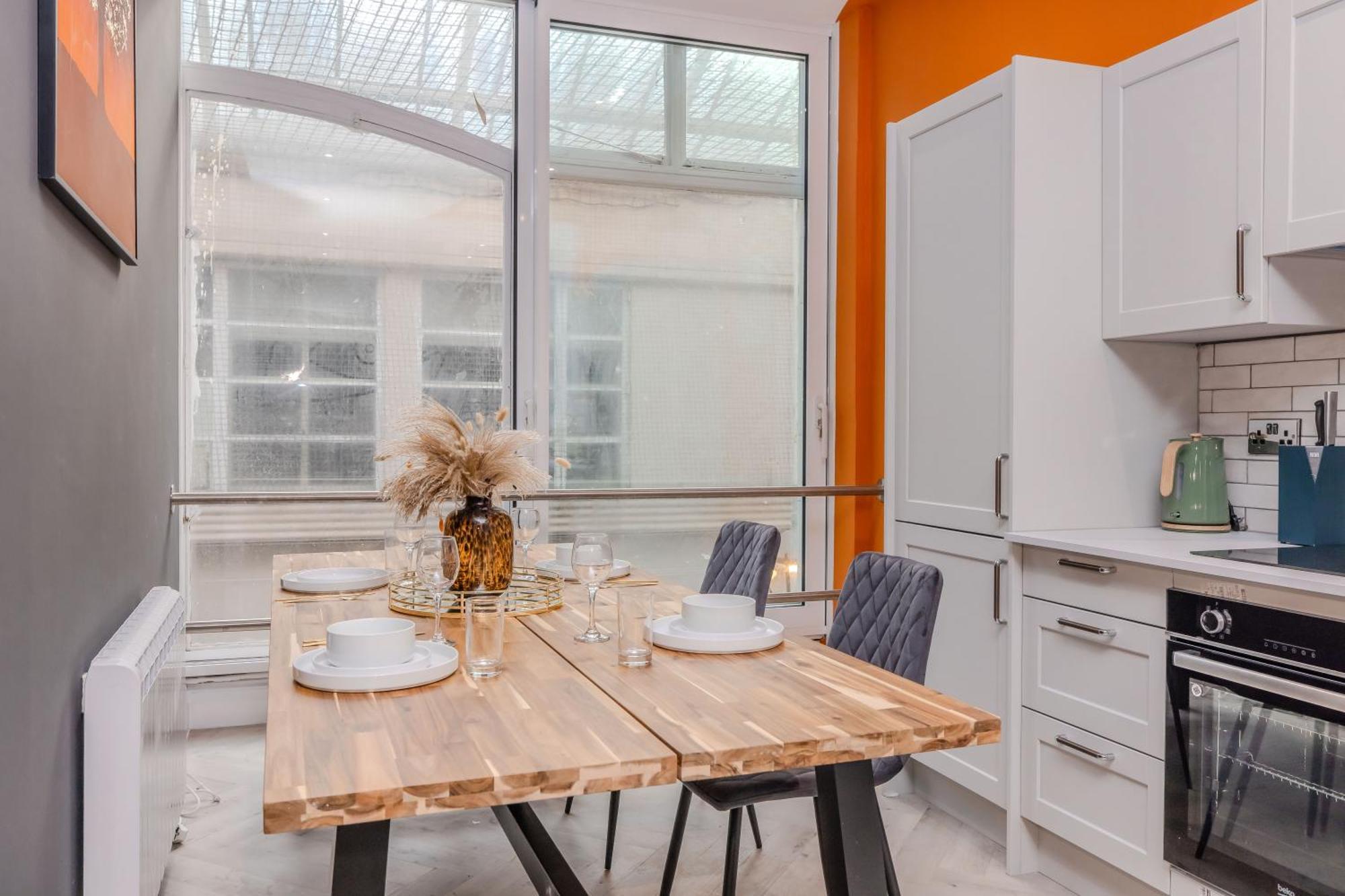 Apartment Seaside Sanctuary L Near L Quiet Location L 3bd Brighton