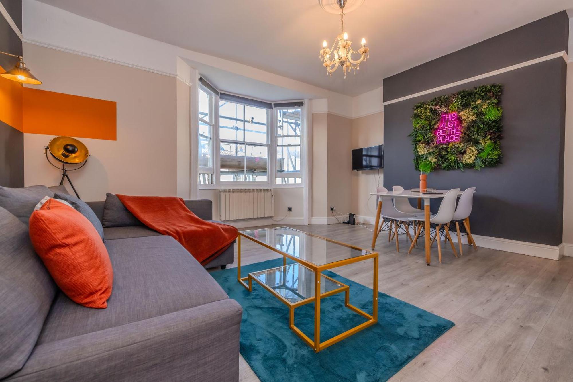 Apartment Tranquil Escape L Generous 2-bedroom Retreat *