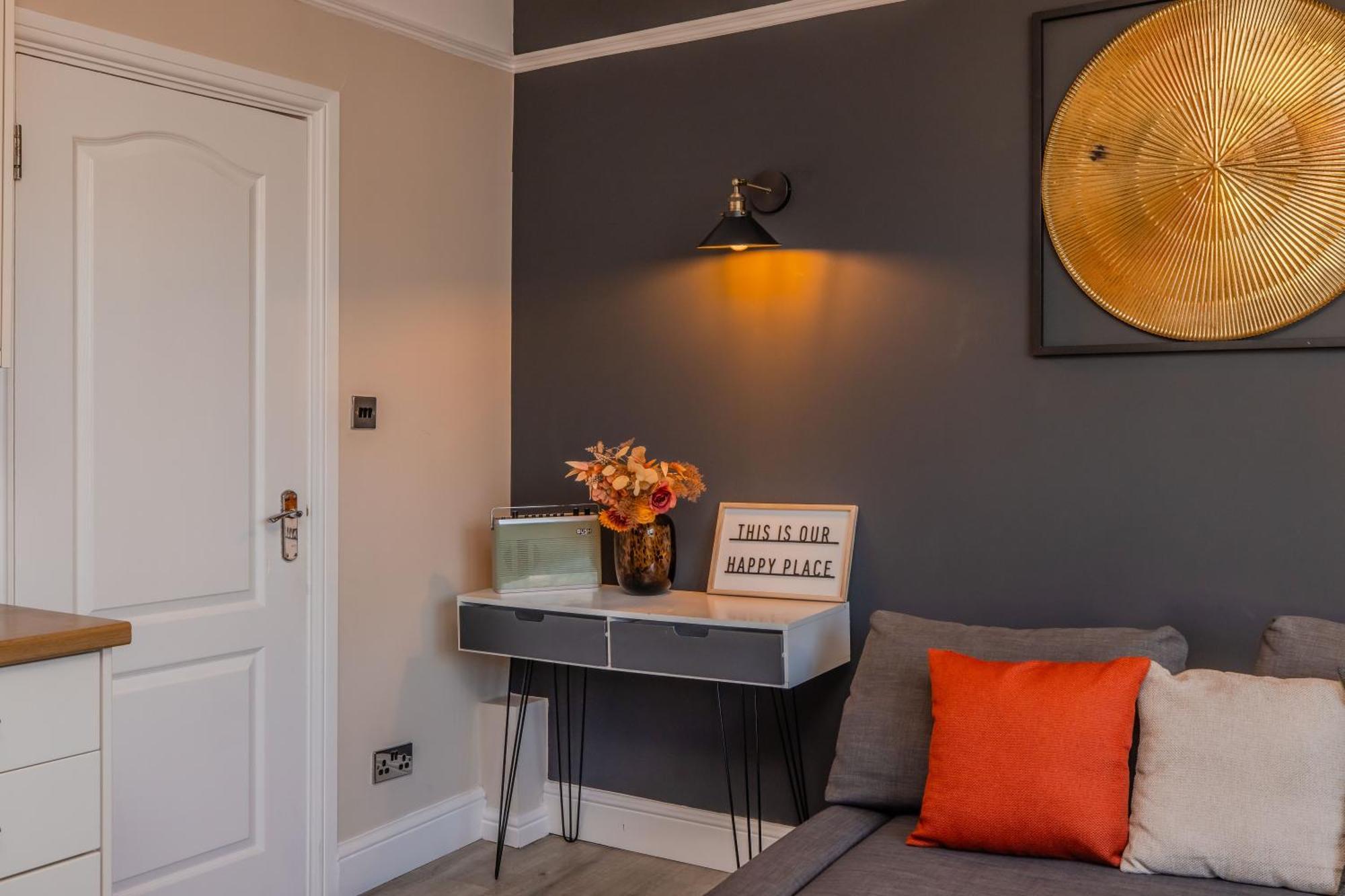 Tranquil Escape L Generous 2-bedroom Retreat Brighton
