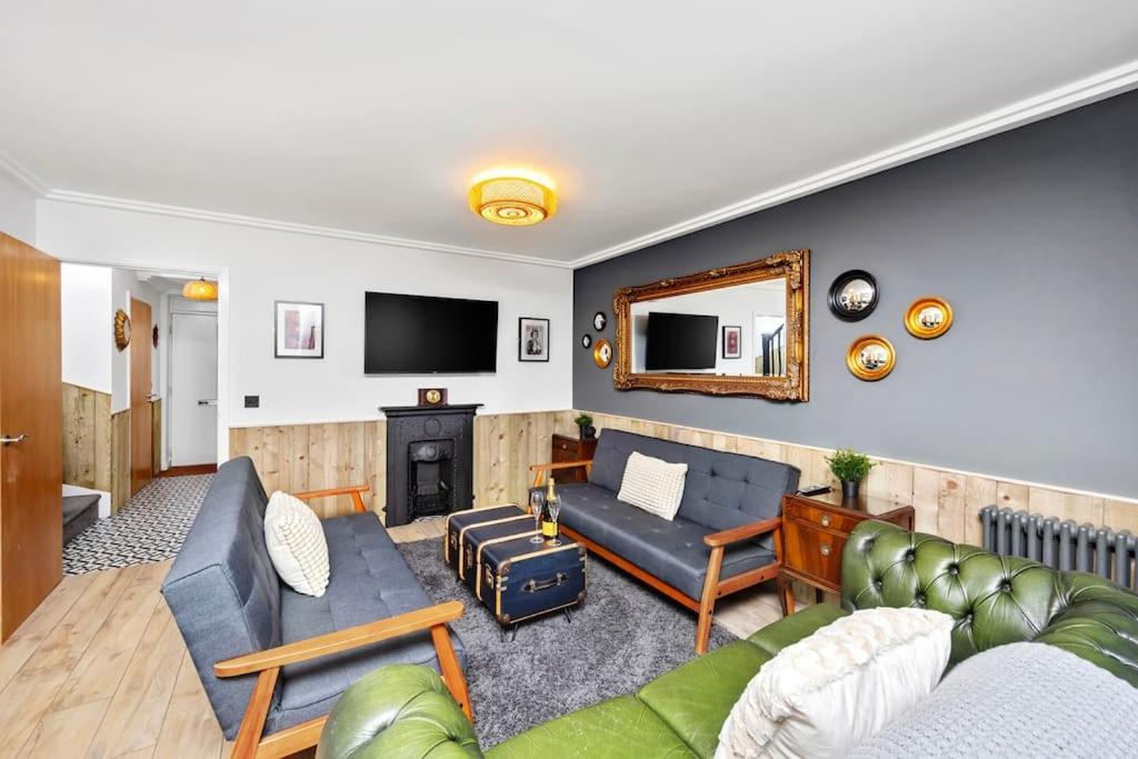 Sunny Escape 3 Bedroom L Heart Of Apartment