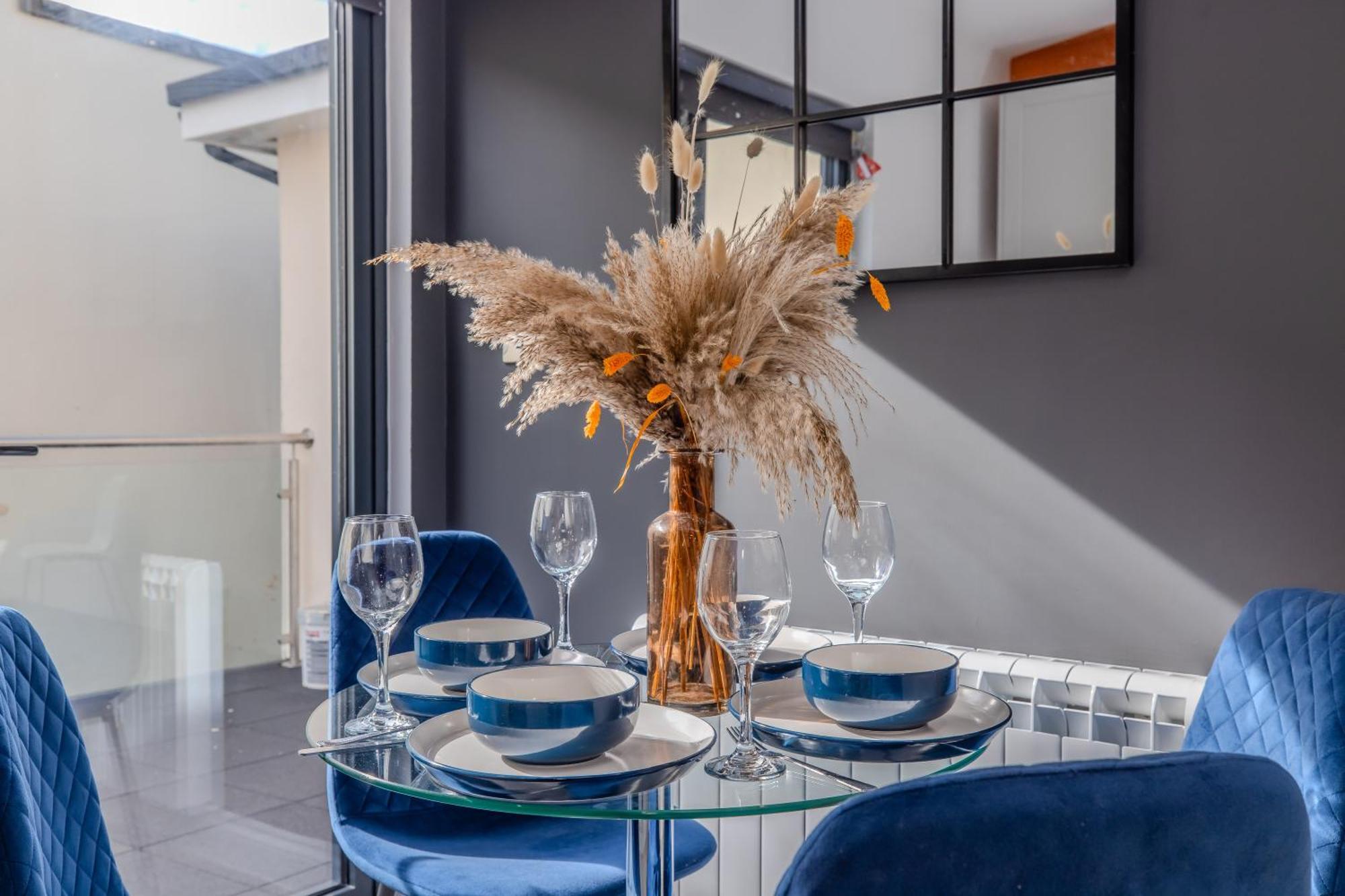 1-bedroom With Balcony L Steps From * Brighton