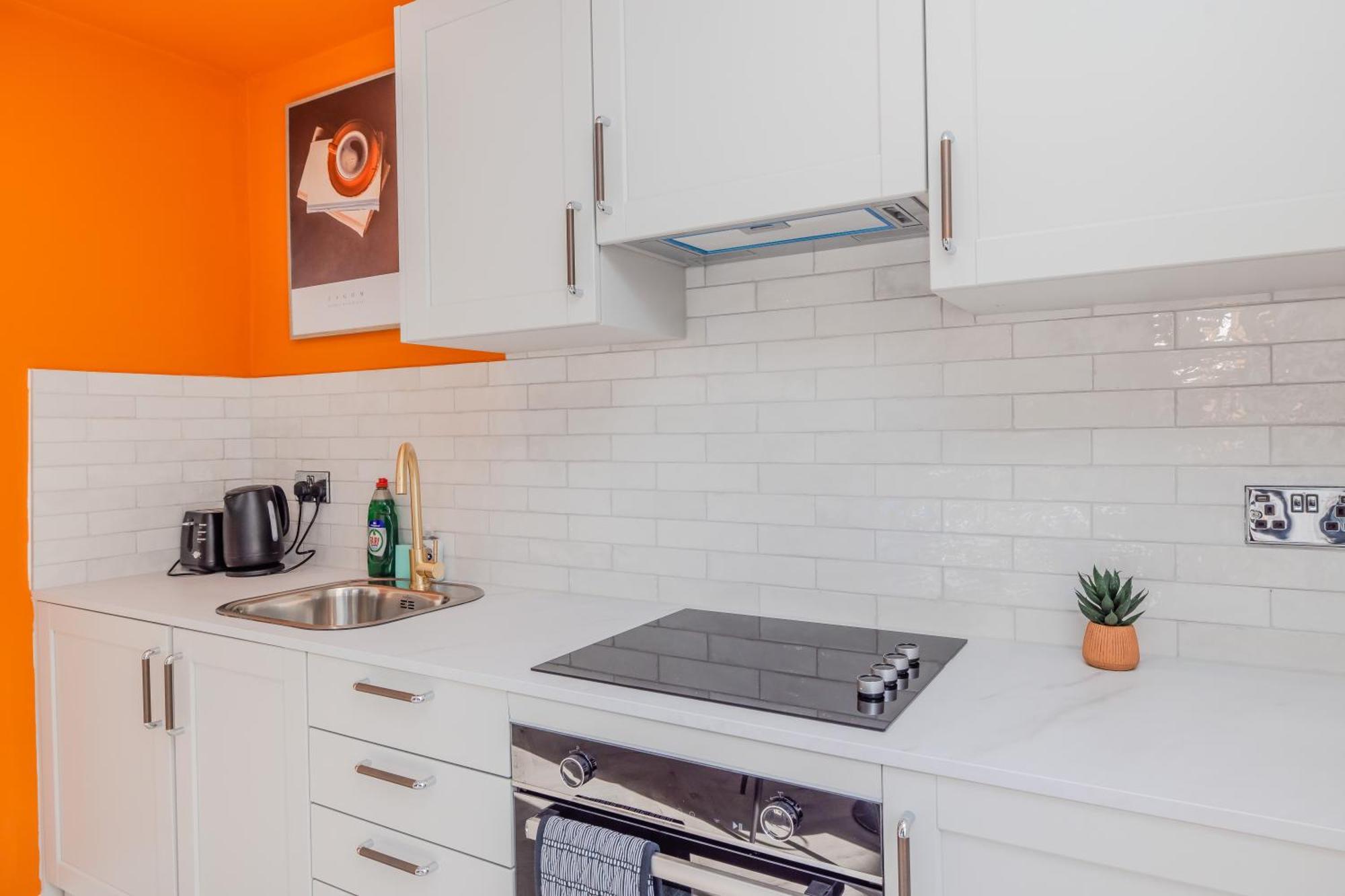 1-bedroom With Balcony L Steps From * Brighton