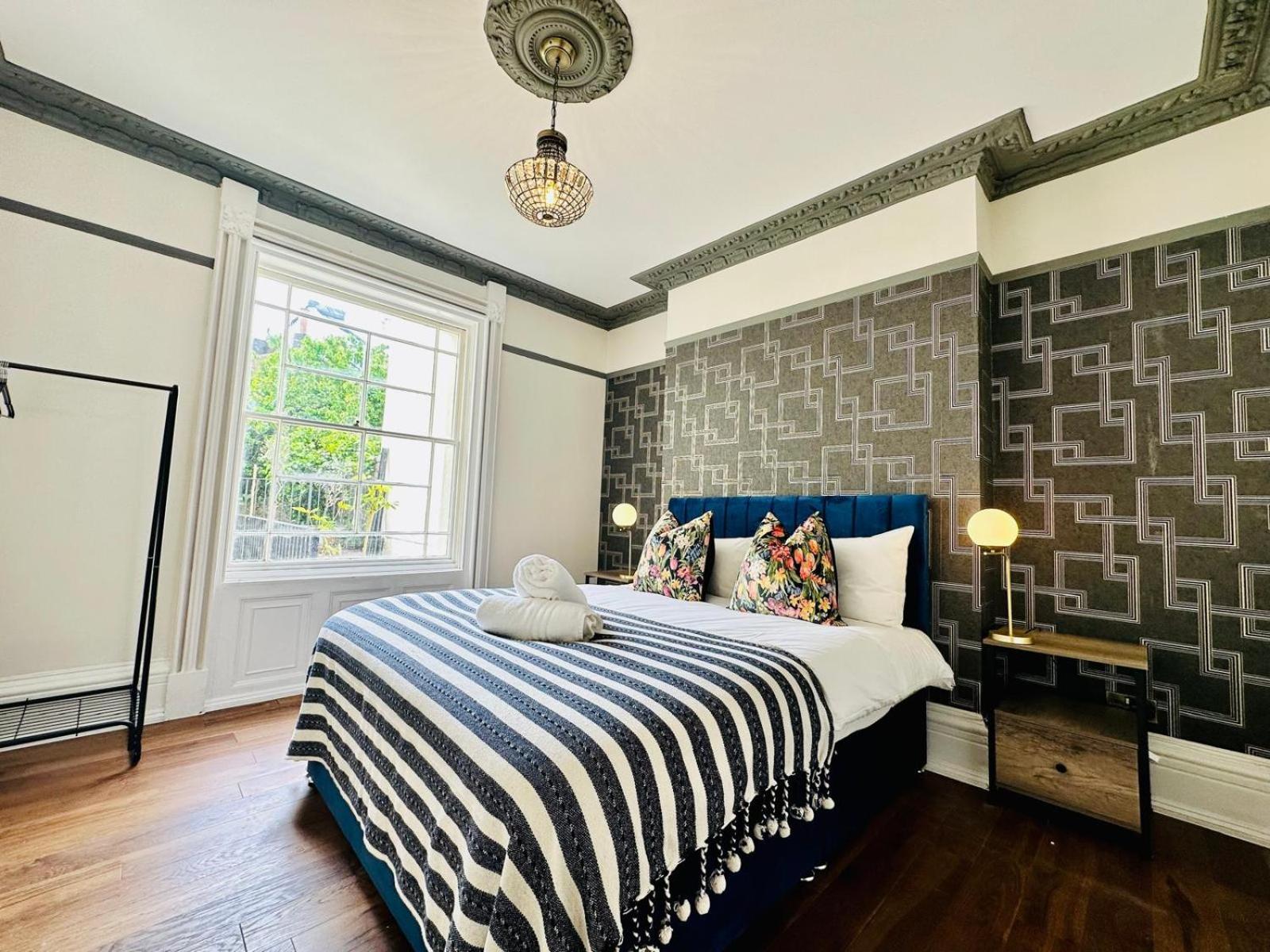 Comfortable 1-bedroom Flat With Garden