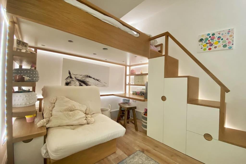Holiday home Stylish Townhouse In Vibrant North Laine *