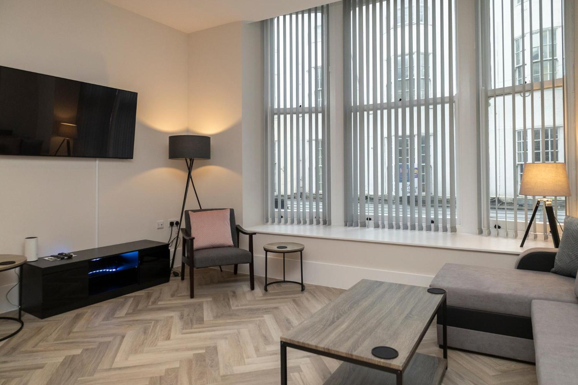 Flat 1 Stunning Loft Style In The Famous Lanes Apartment Brighton