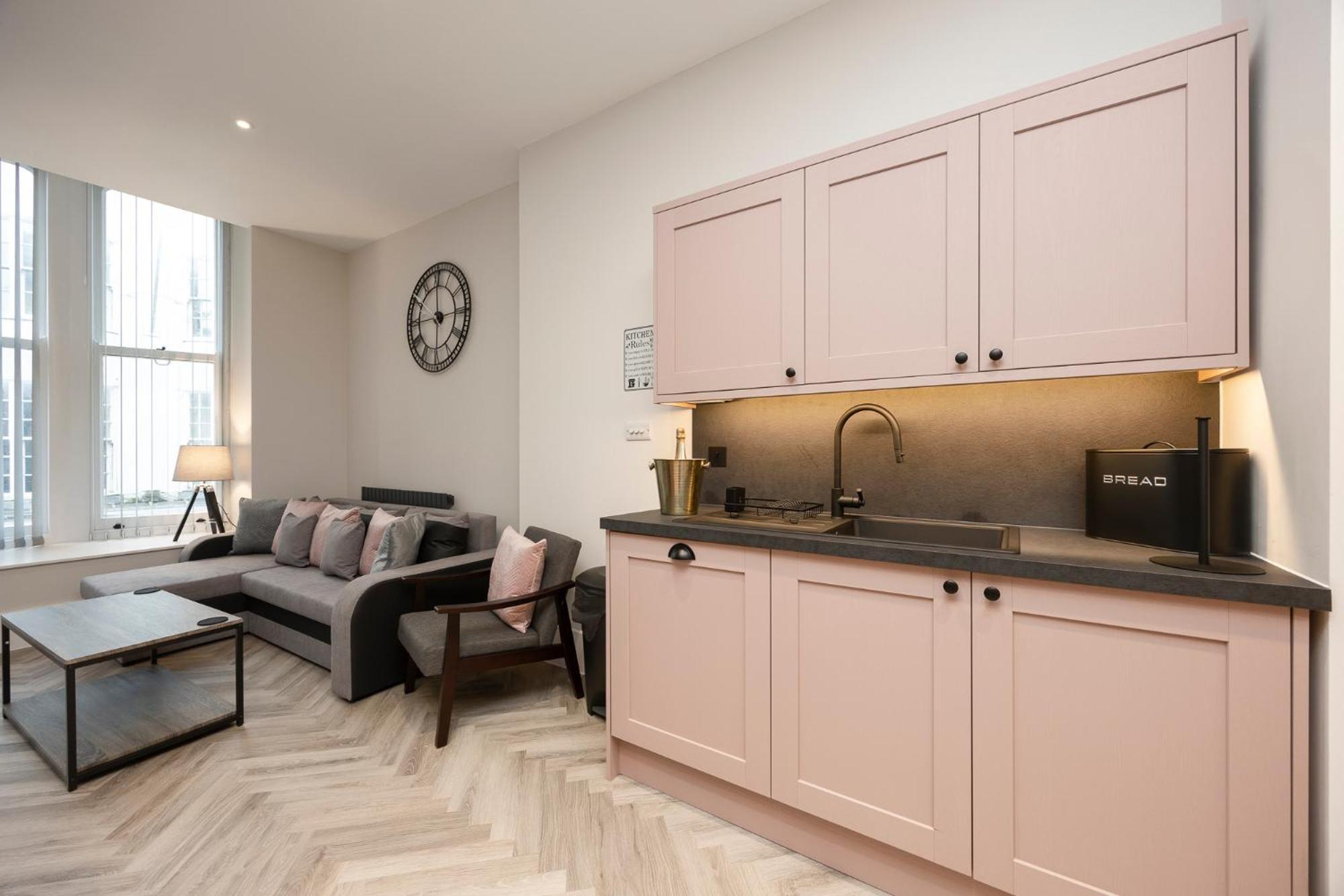Flat 1 Stunning Loft Style In The Famous Lanes * Brighton