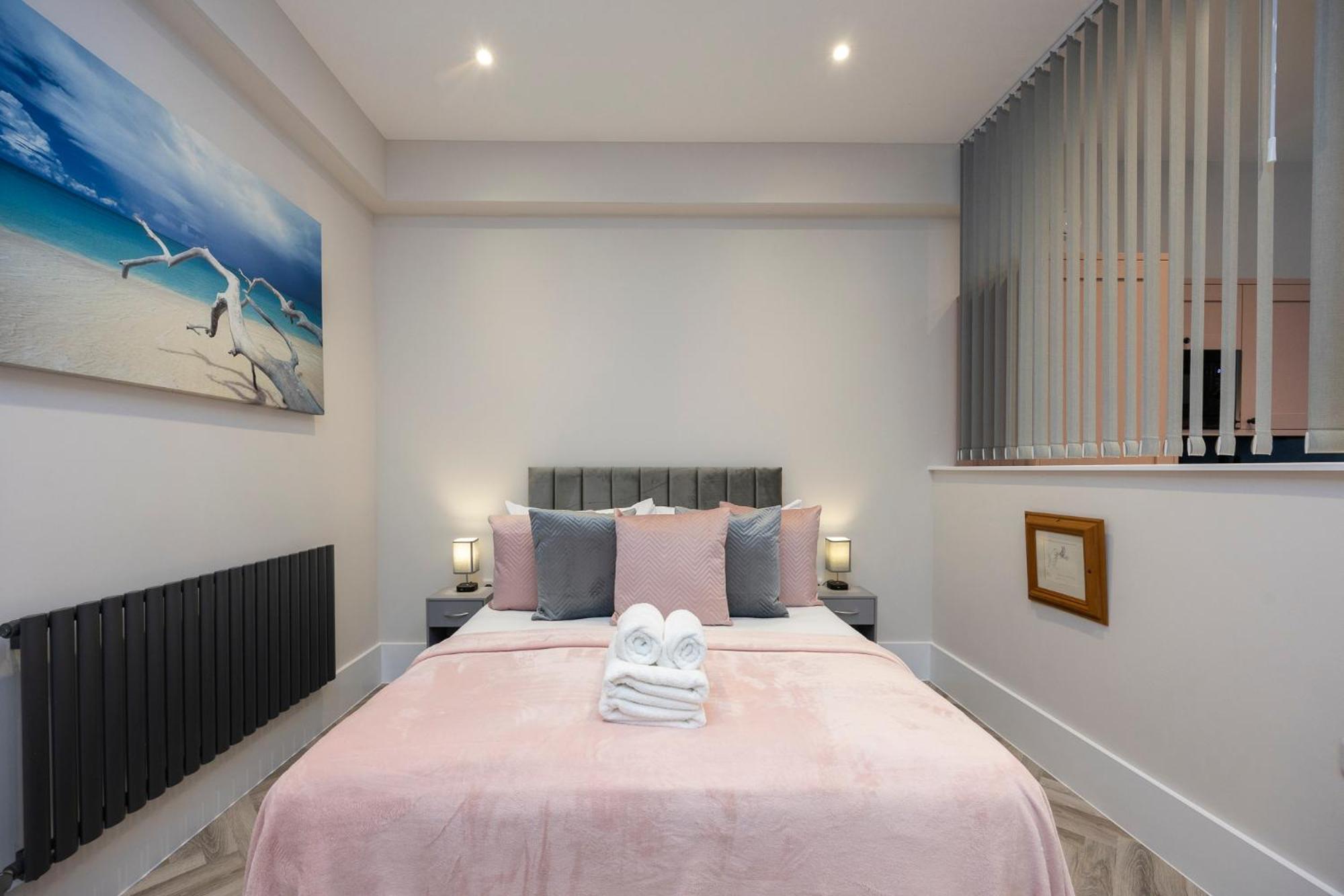Flat 1 Stunning Loft Style In The Famous Lanes Apartment