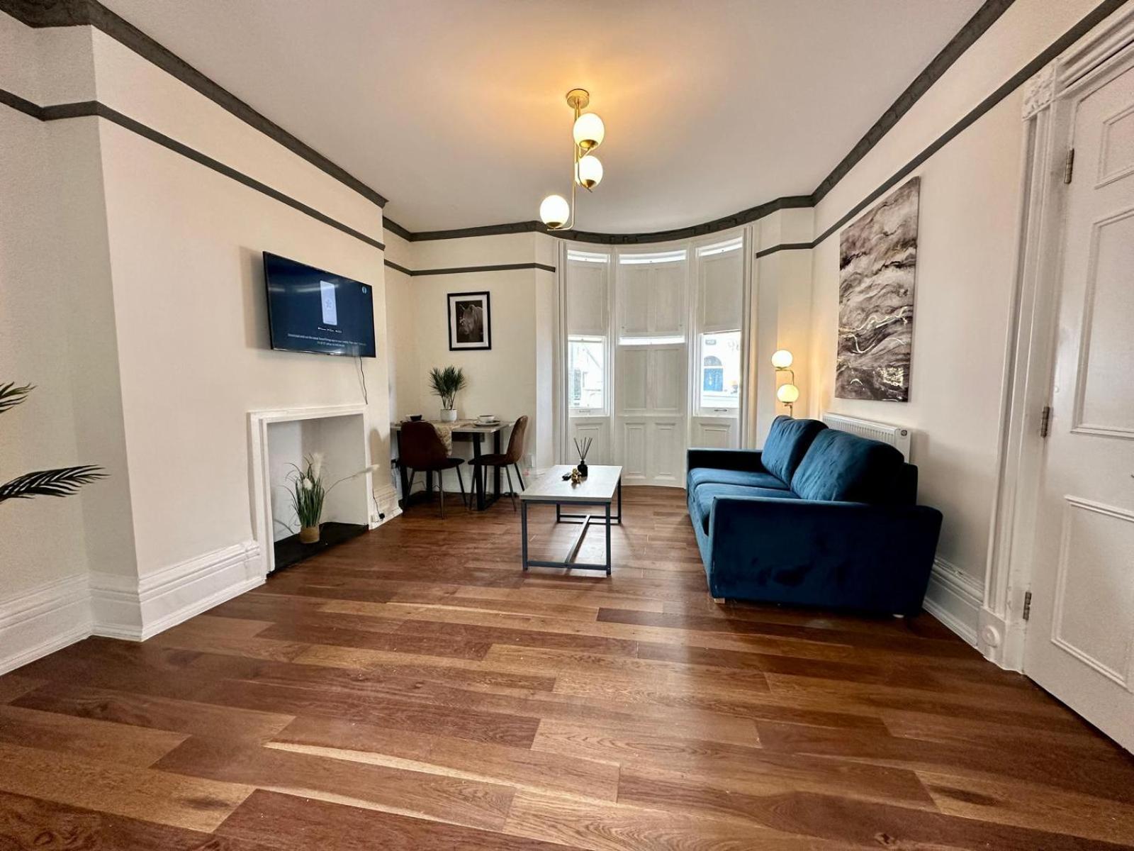 Cozy 1-bedroom With Garden Access Apartment *