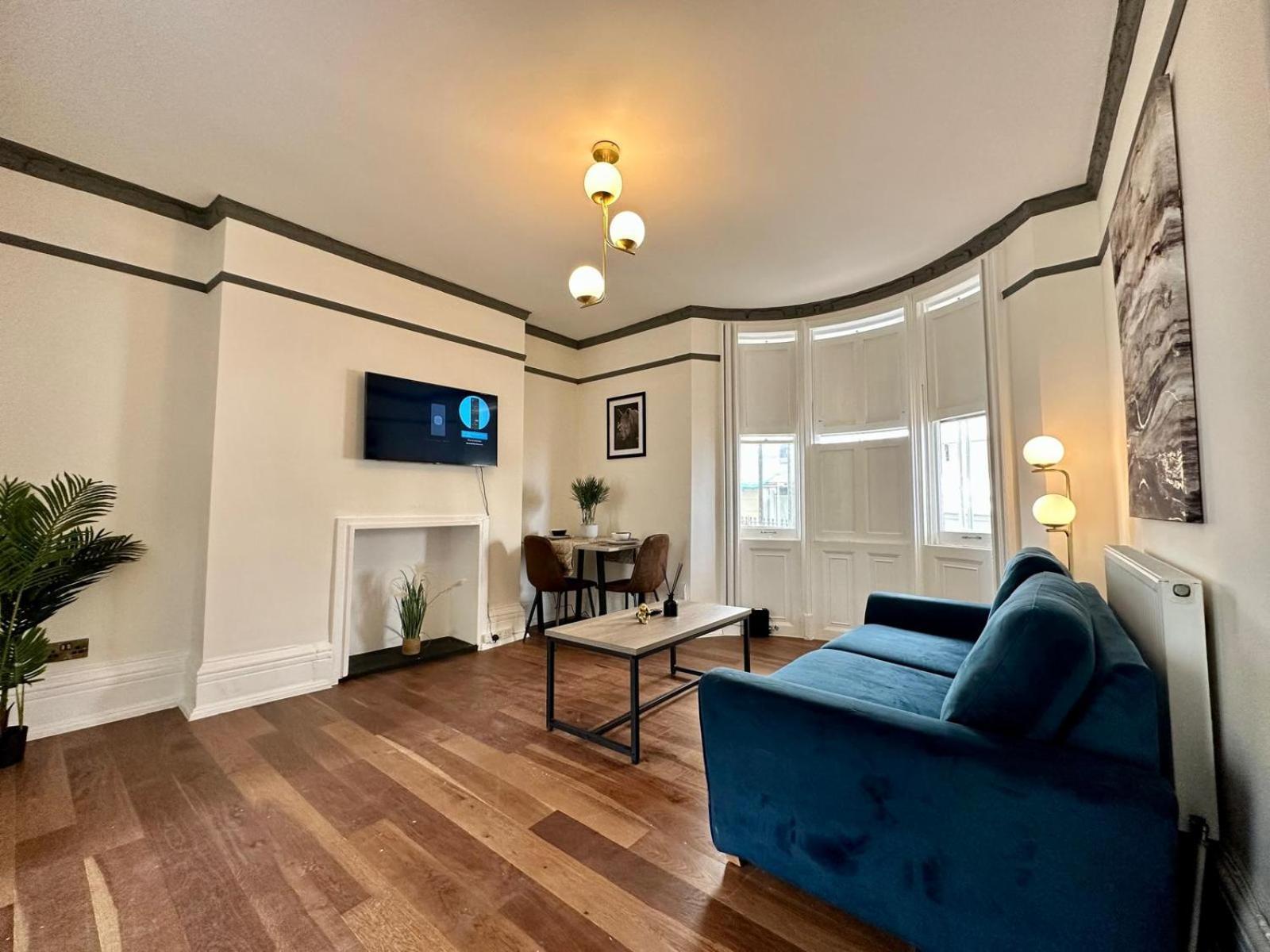 Cozy 1-bedroom With Garden Access Apartment *