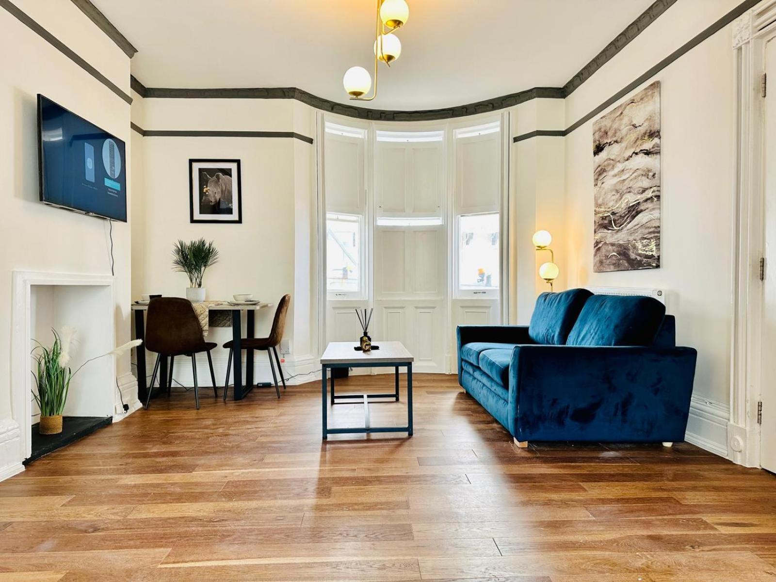 Apartment Cozy 1-bedroom With Garden Access