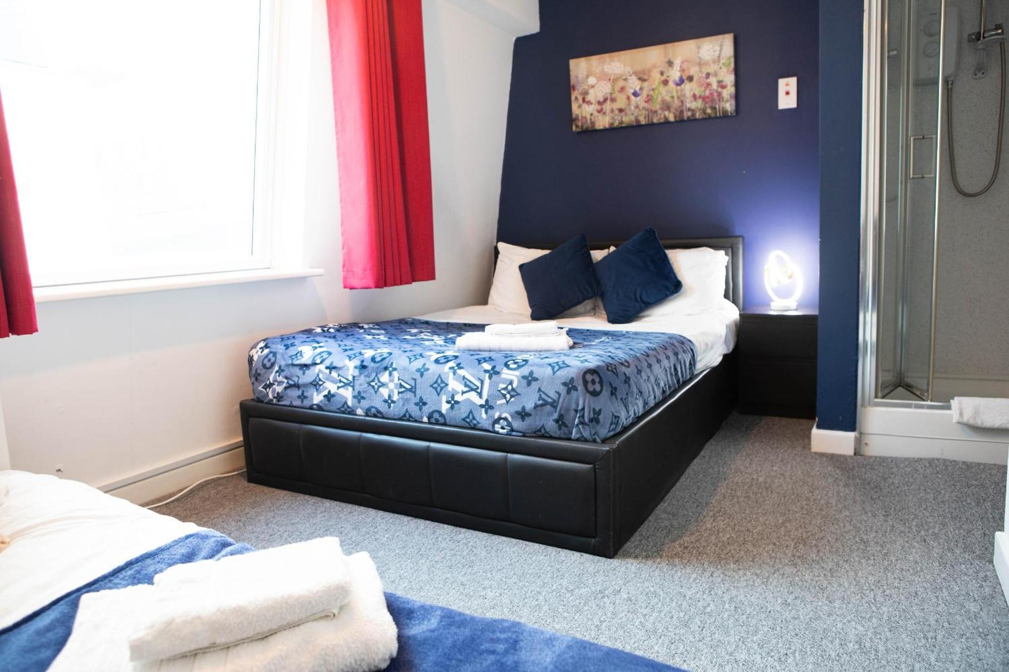 Best Location,4-Br House,Churchill Square Car Park & Sea-2 Min, Brighton Conference Centre 3 Min, Shops, Restaurants, I-360, Pier - Walking Distance *