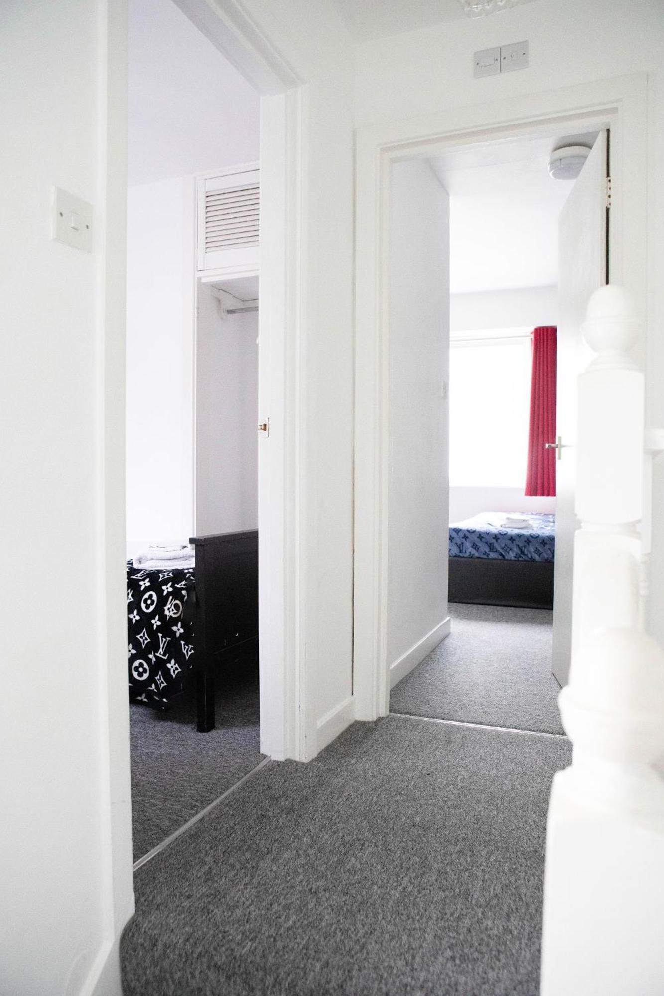 Best Location,4-Br House,Churchill Square Car Park & Sea-2 Min, Brighton Conference Centre 3 Min, Shops, Restaurants, I-360, Pier - Walking Distance *
