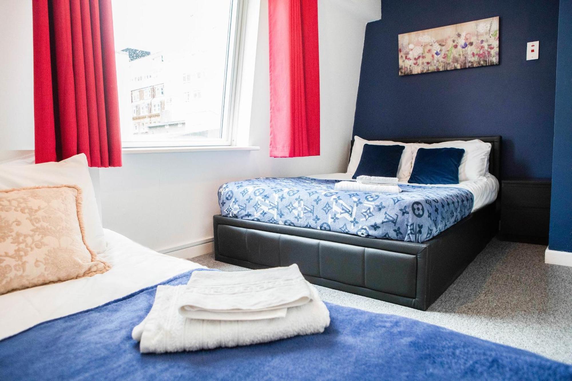 Best Location,4-Br House,Churchill Square Car Park & Sea-2 Min, Brighton Conference Centre 3 Min, Shops, Restaurants, I-360, Pier - Walking Distance Apartment *
