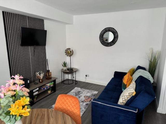 Adelles Seaside Retreat Apartment *