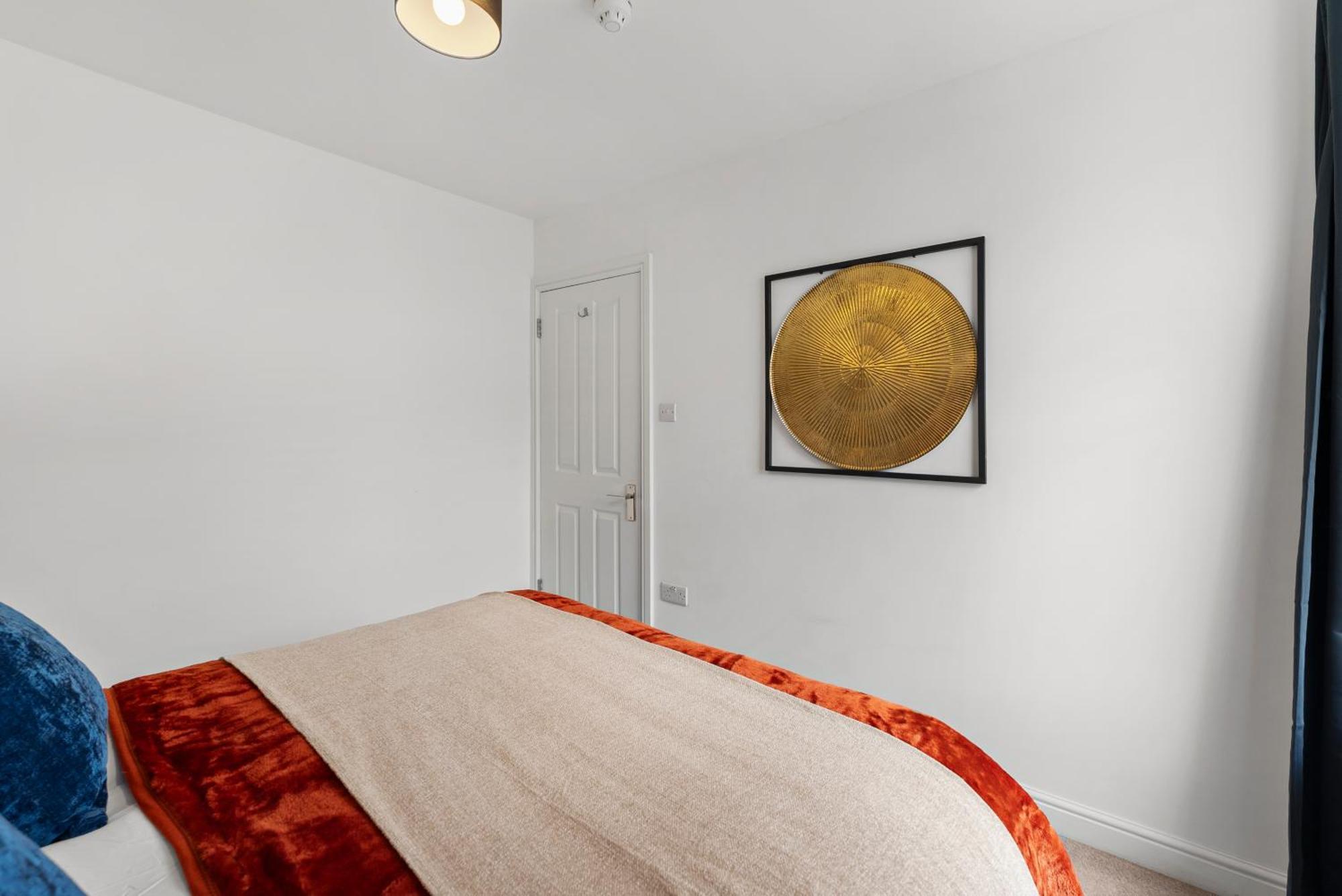 Apartment Stylish 3 Bed Flat In - Sleeps 8