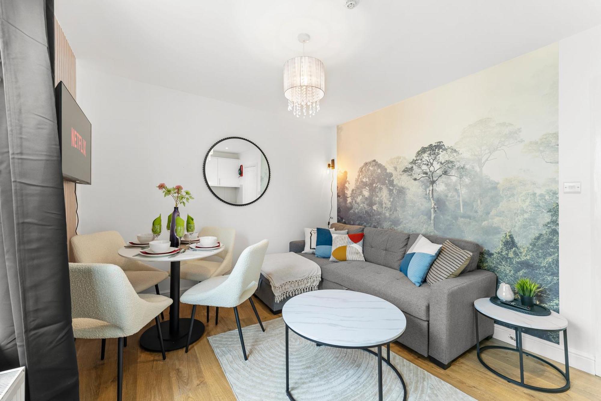Stylish 3 Bed Flat In - Sleeps 8 Apartment
