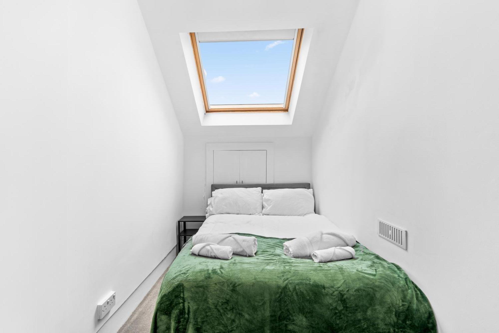 Flat In And Brighton