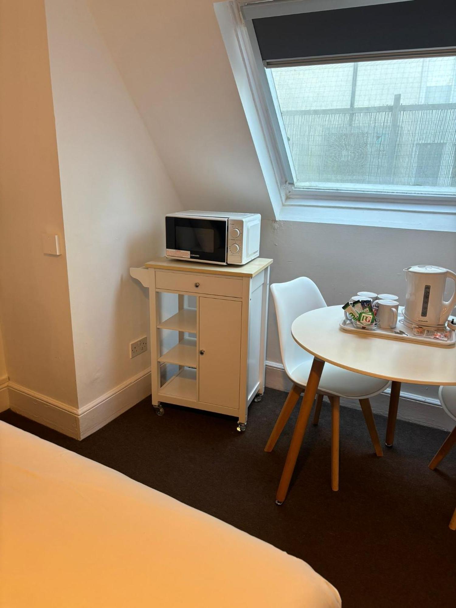 Wave Guest house